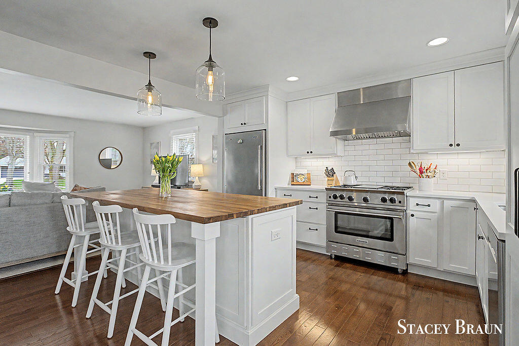 3045 Meadow Way Street SE Grand Rapids MI 49546
