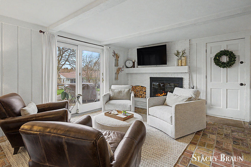3045 Meadow Way Street SE Grand Rapids MI 49546