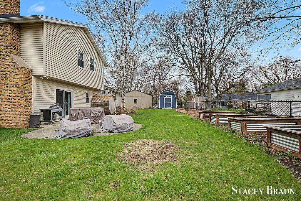 3045 Meadow Way Street SE Grand Rapids MI 49546