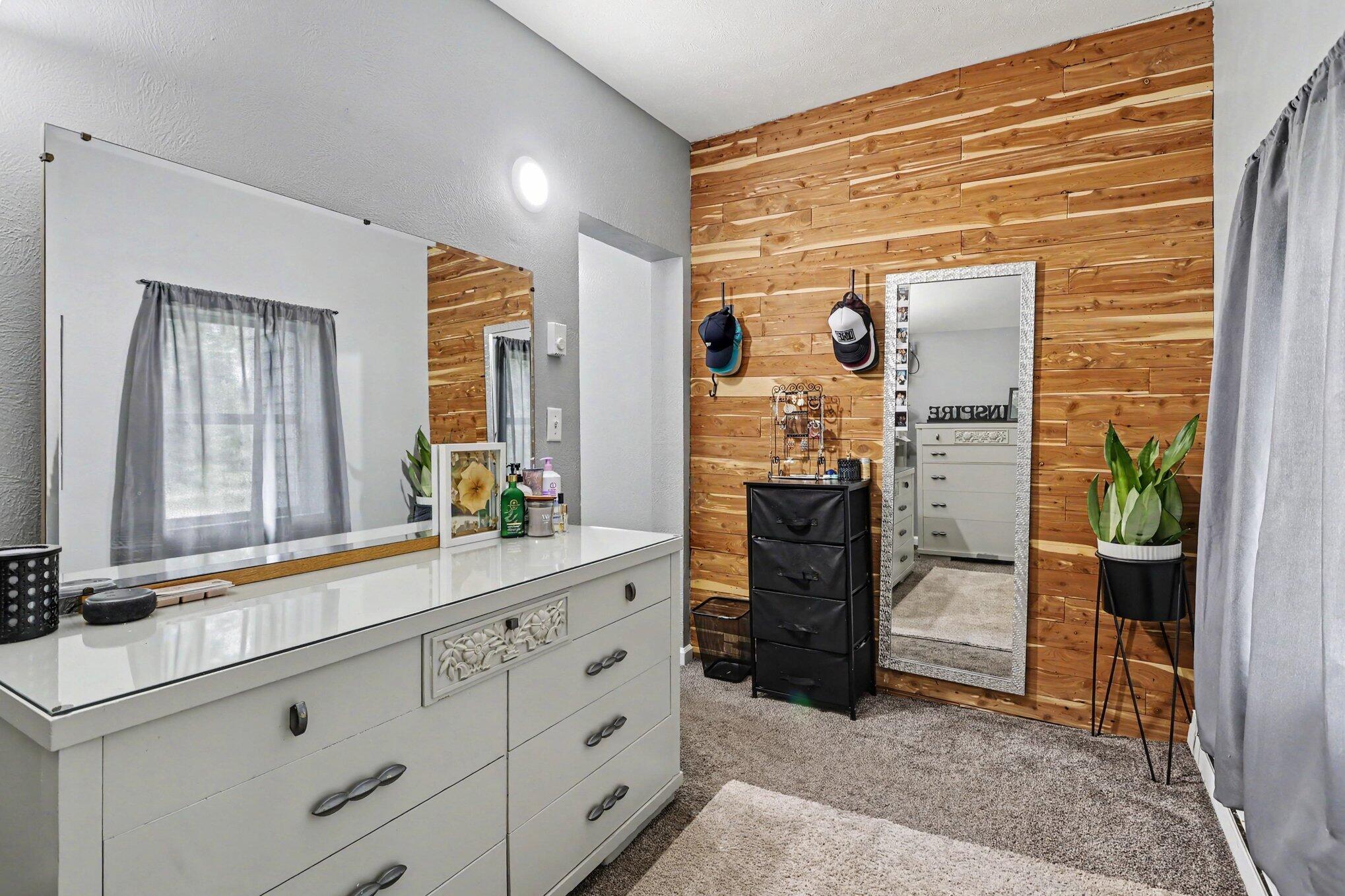 26830 Hamilton Street Edwardsburg MI 49112