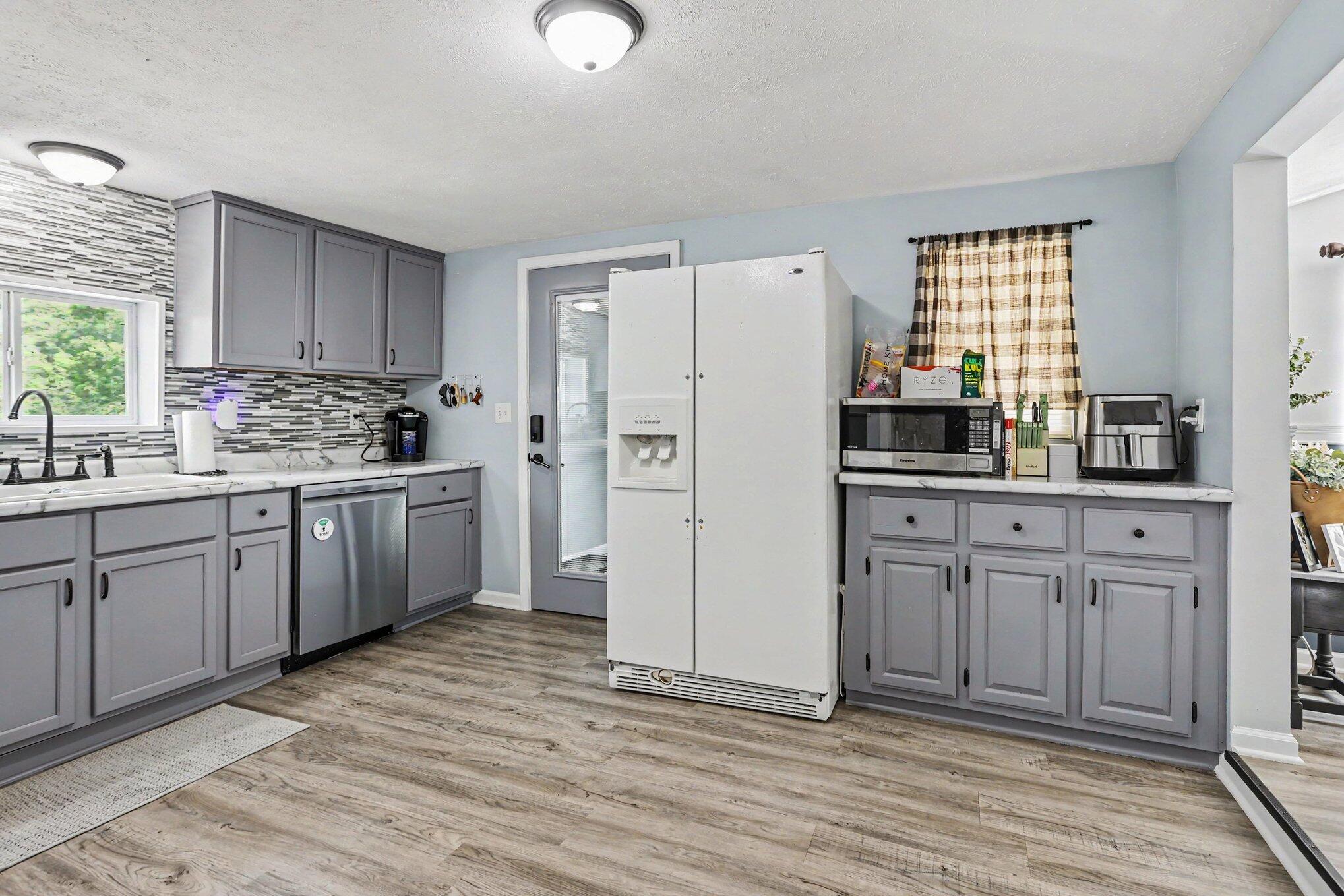 26830 Hamilton Street Edwardsburg MI 49112