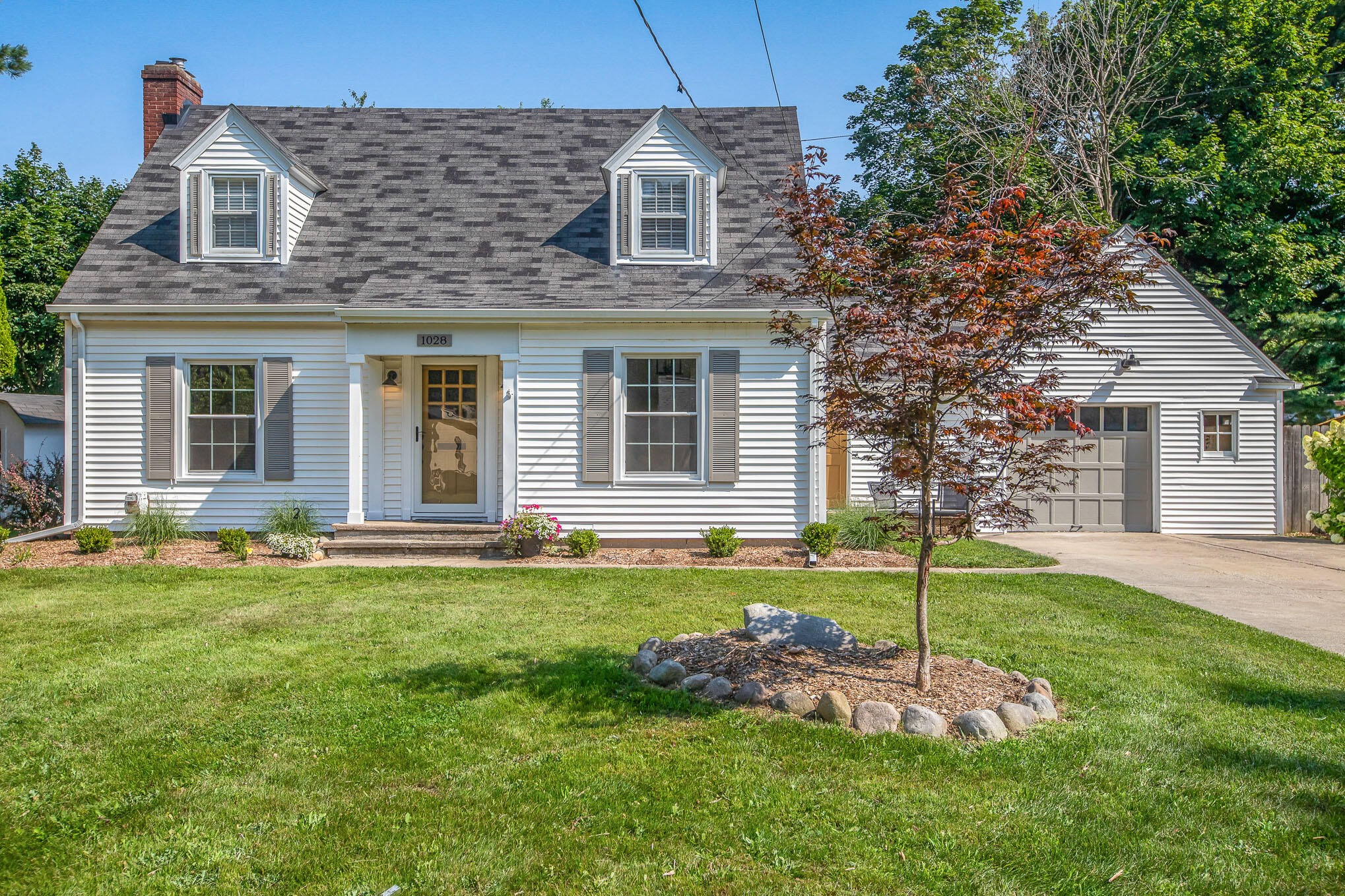 1028 Clover Street Kalamazoo MI 49008