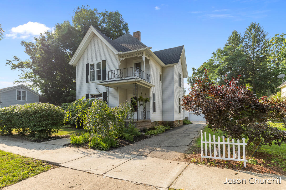 521 Trowbridge Street Allegan MI 49010