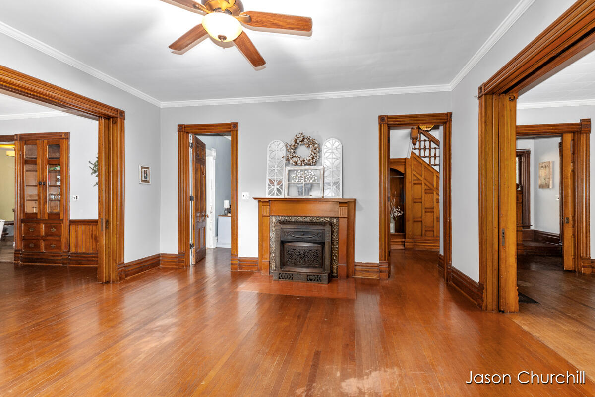 521 Trowbridge Street Allegan MI 49010