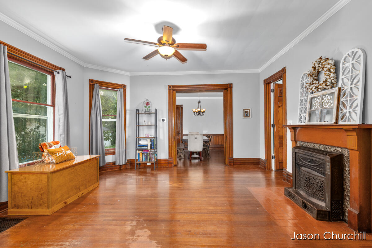 521 Trowbridge Street Allegan MI 49010