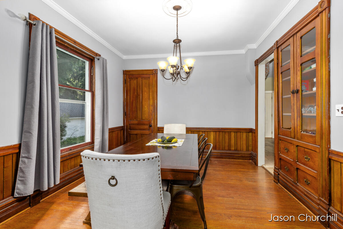 521 Trowbridge Street Allegan MI 49010