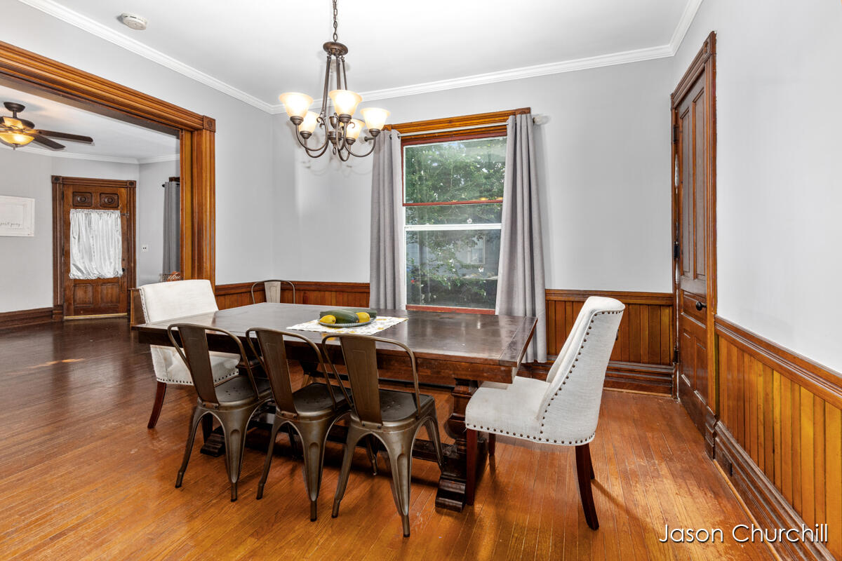 521 Trowbridge Street Allegan MI 49010