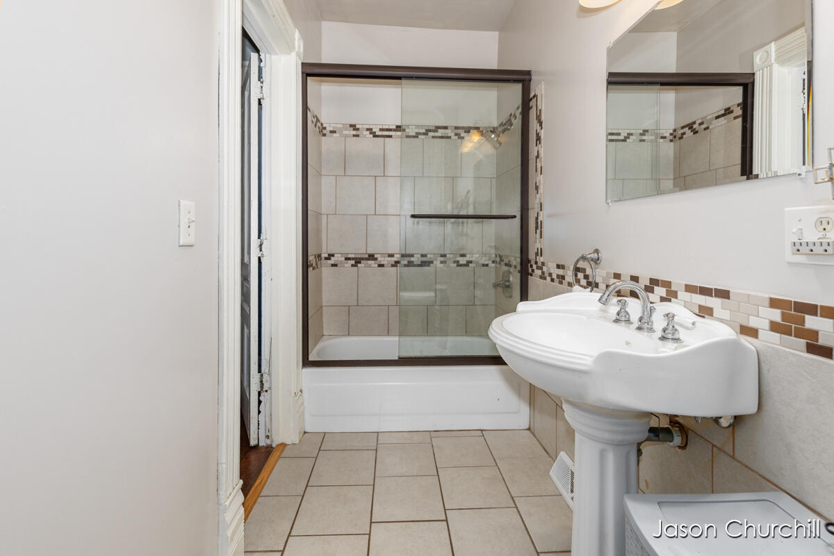 521 Trowbridge Street Allegan MI 49010