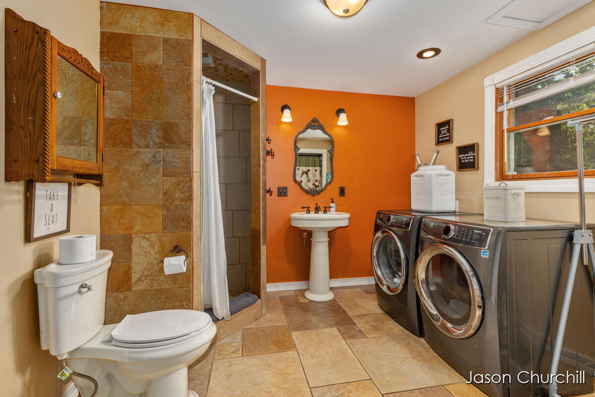 521 Trowbridge Street Allegan MI 49010