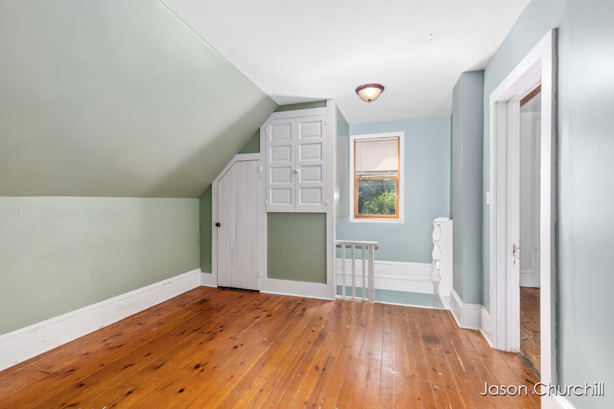 521 Trowbridge Street Allegan MI 49010