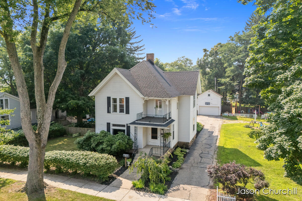 521 Trowbridge Street Allegan MI 49010