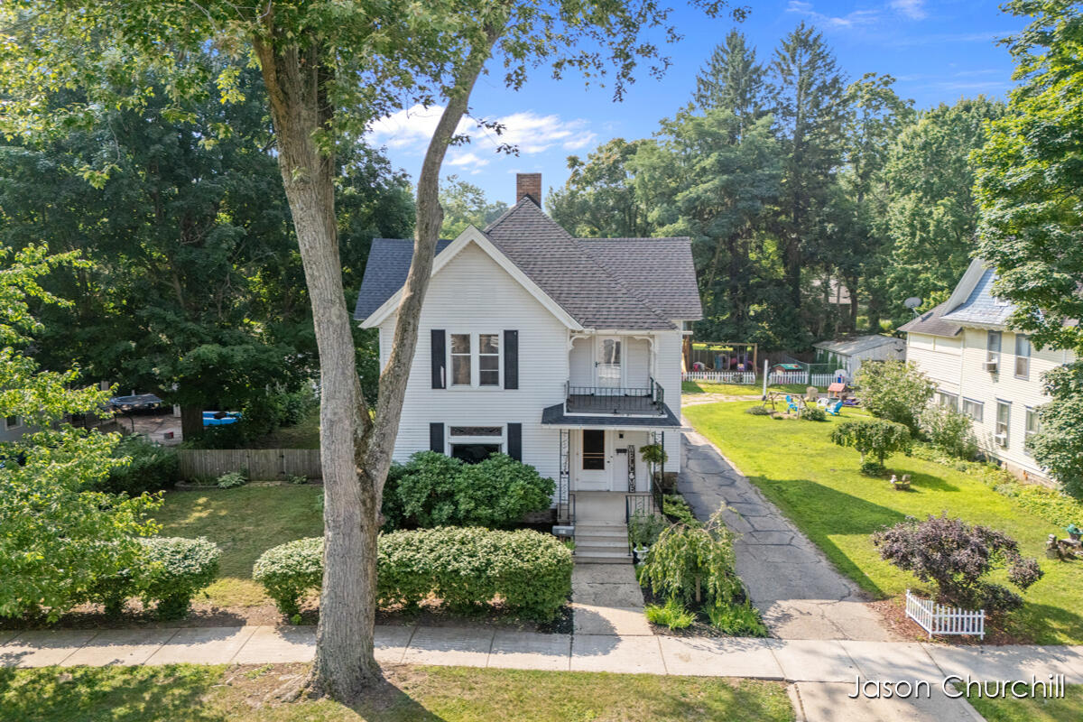 521 Trowbridge Street Allegan MI 49010