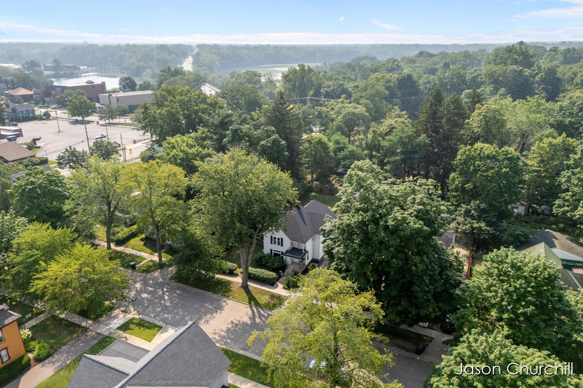 521 Trowbridge Street Allegan MI 49010