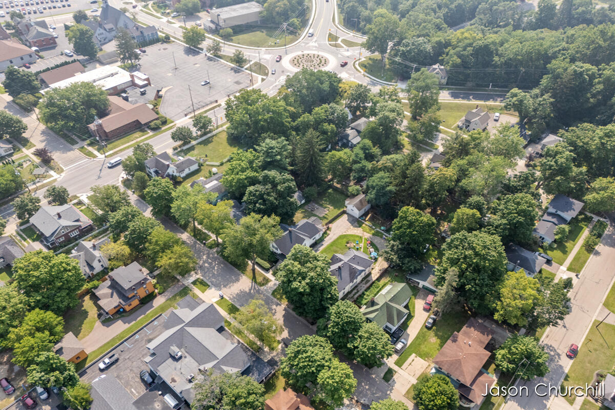 521 Trowbridge Street Allegan MI 49010