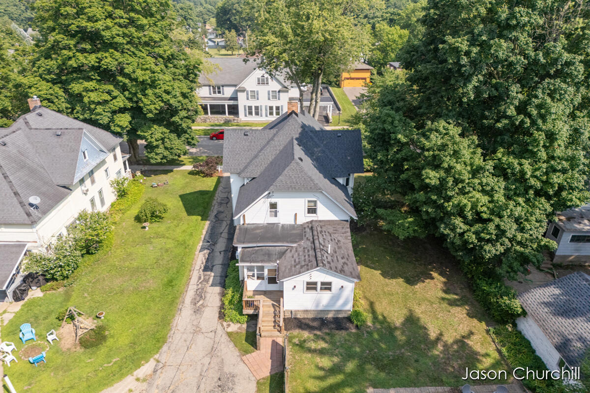 521 Trowbridge Street Allegan MI 49010