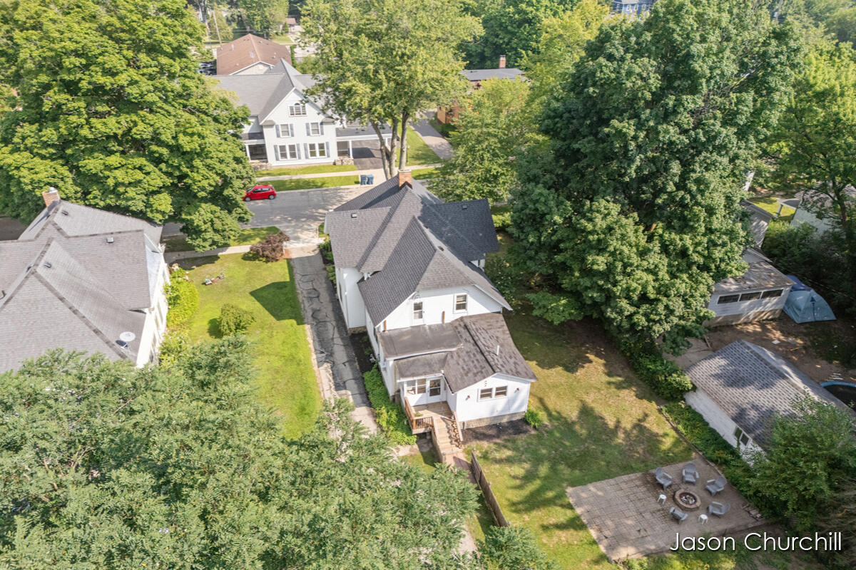 521 Trowbridge Street Allegan MI 49010