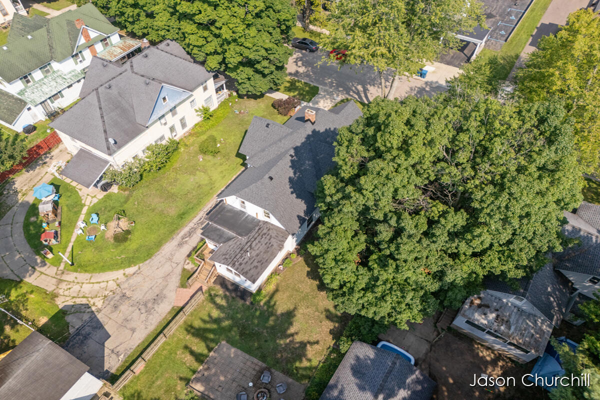 521 Trowbridge Street Allegan MI 49010