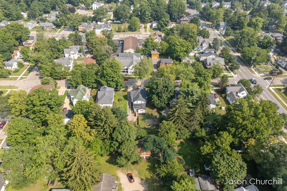 521 Trowbridge Street Allegan MI 49010