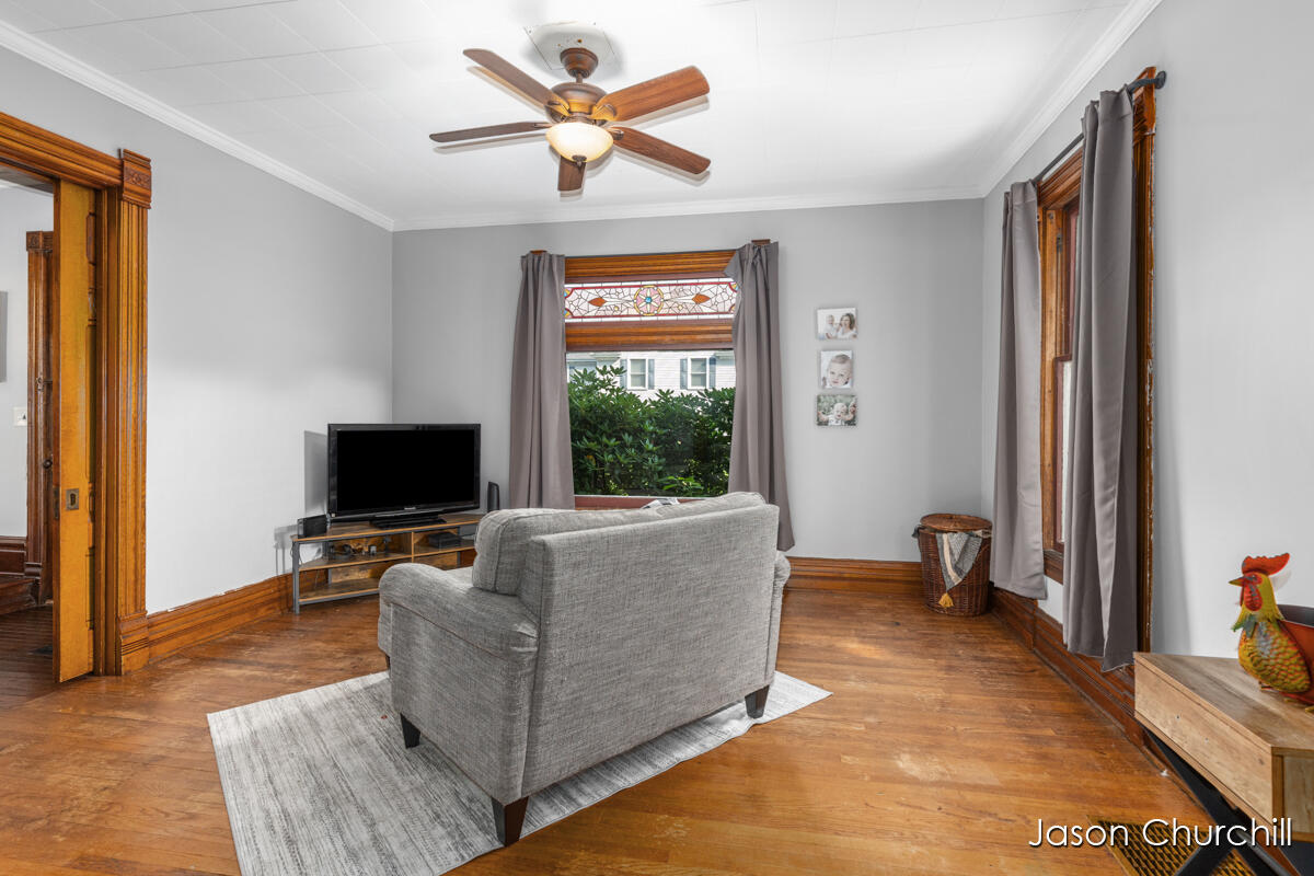 521 Trowbridge Street Allegan MI 49010