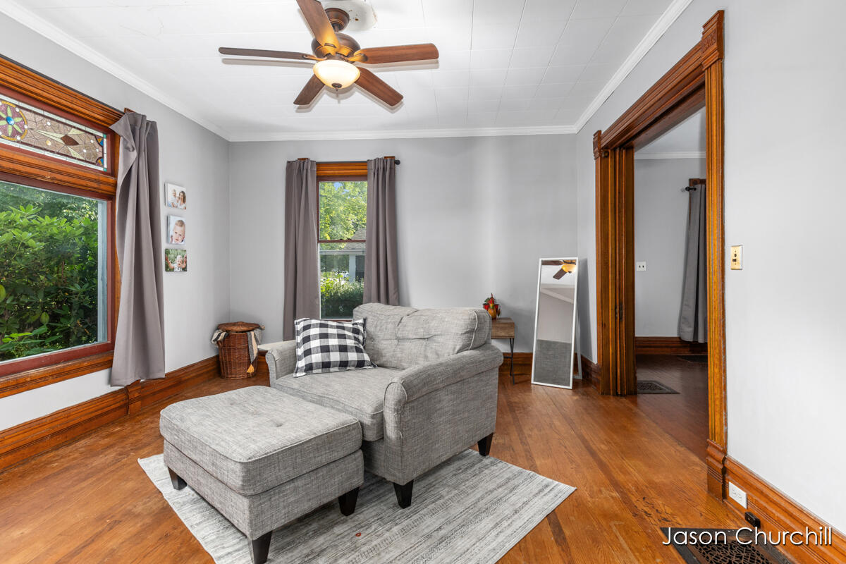 521 Trowbridge Street Allegan MI 49010