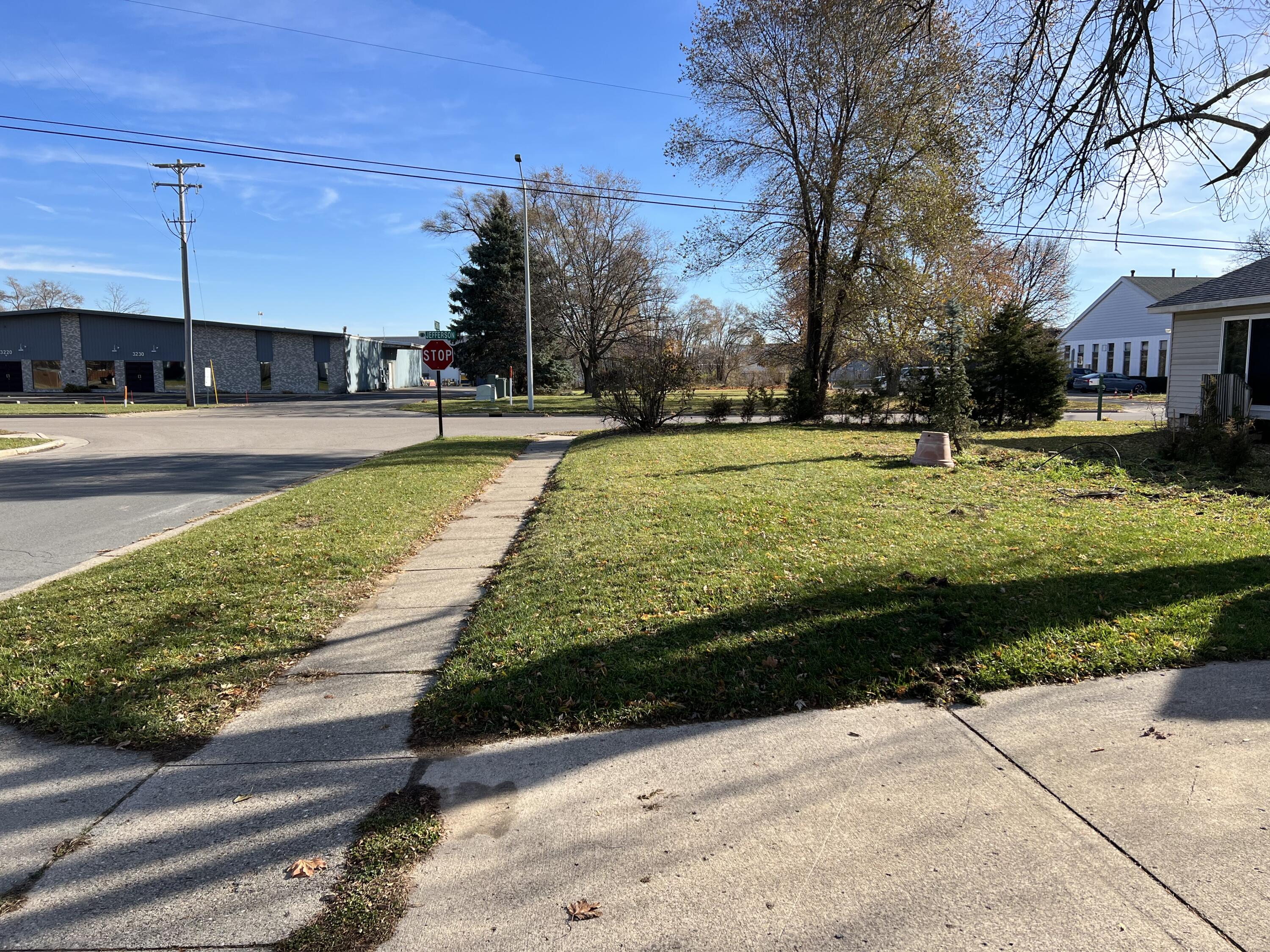 150 Frontenac Street SE Grand Rapids MI 49548