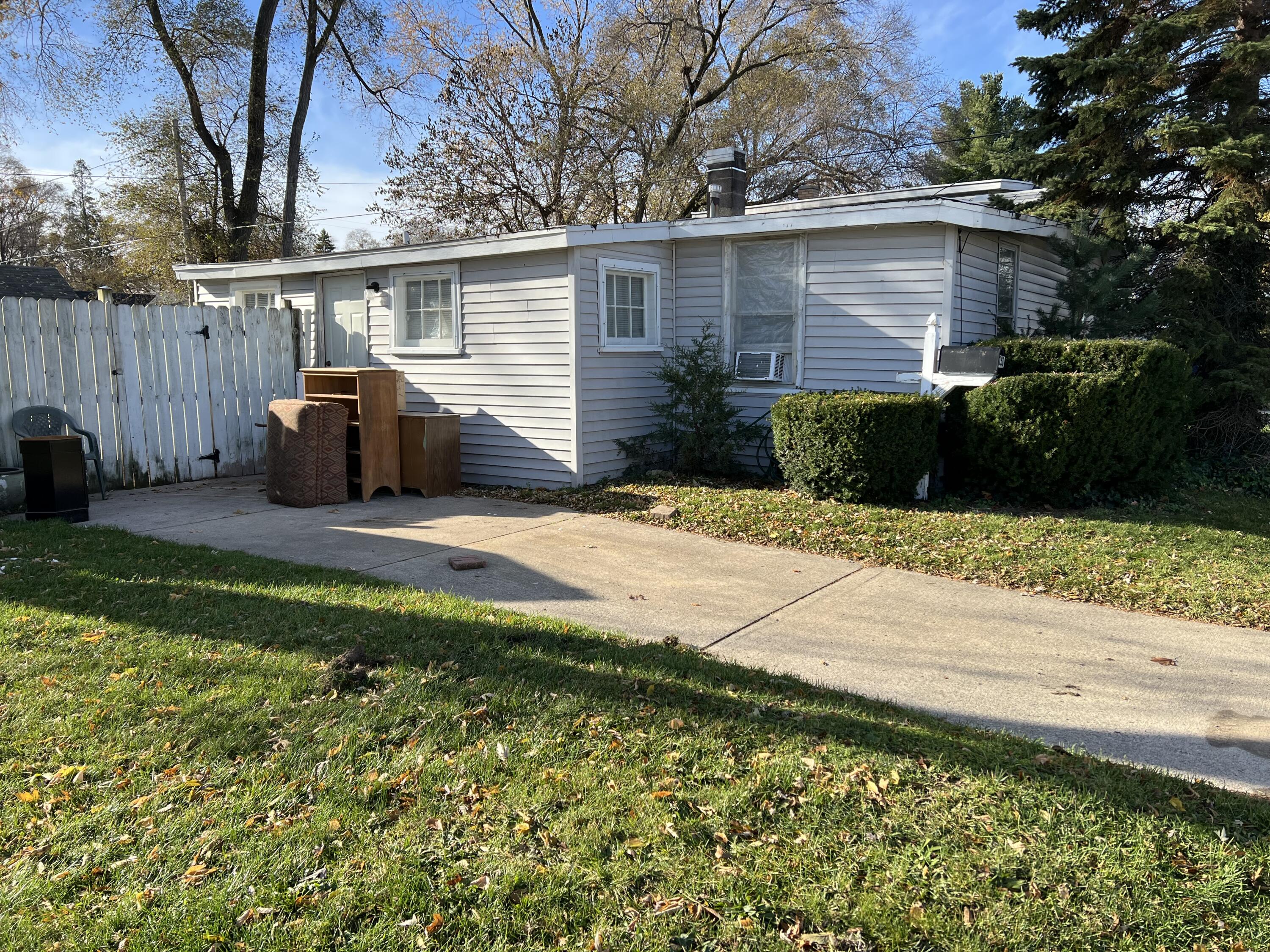 150 Frontenac Street SE Grand Rapids MI 49548