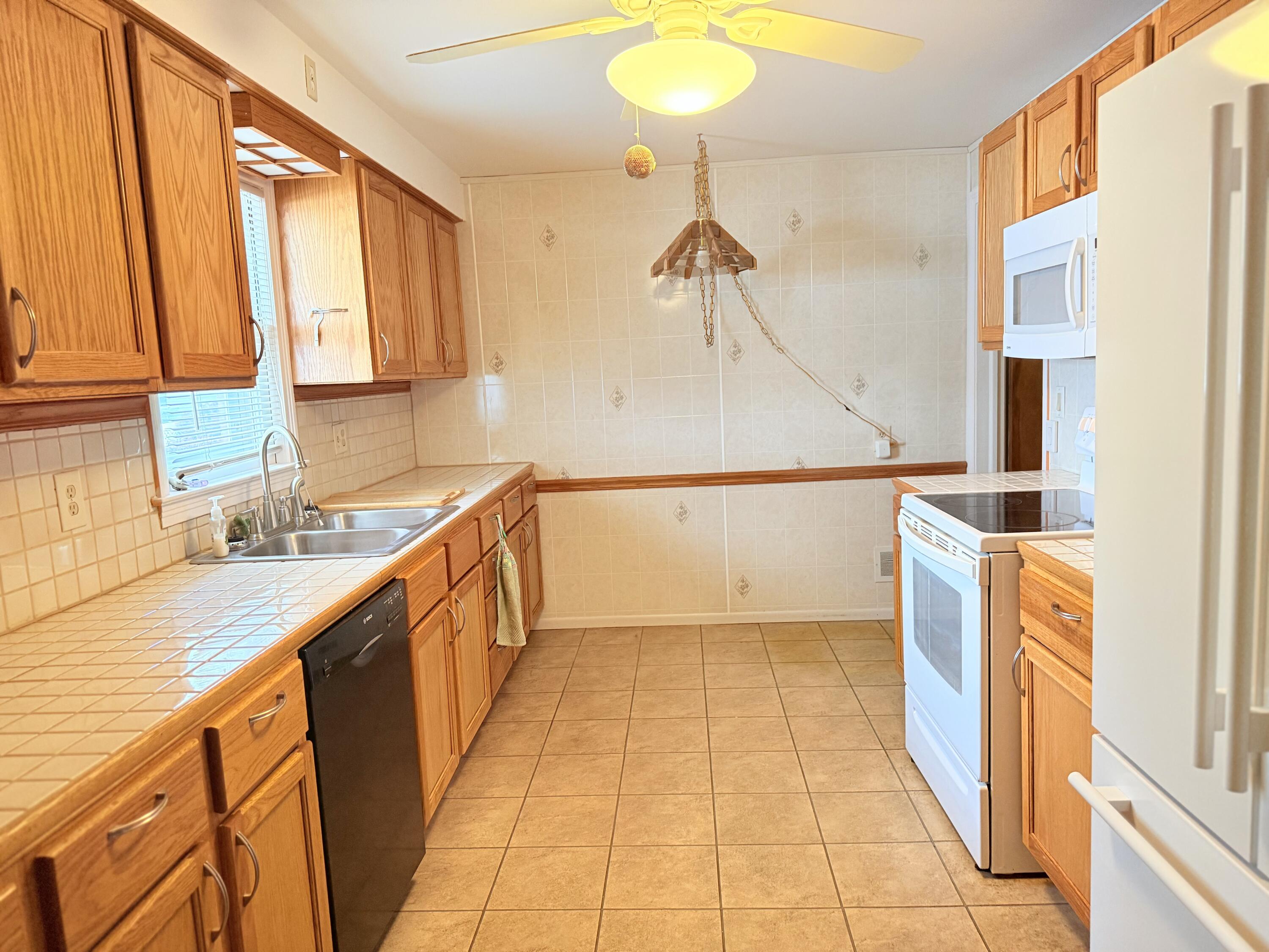 829 Dwillard Drive Kalamazoo MI 49048