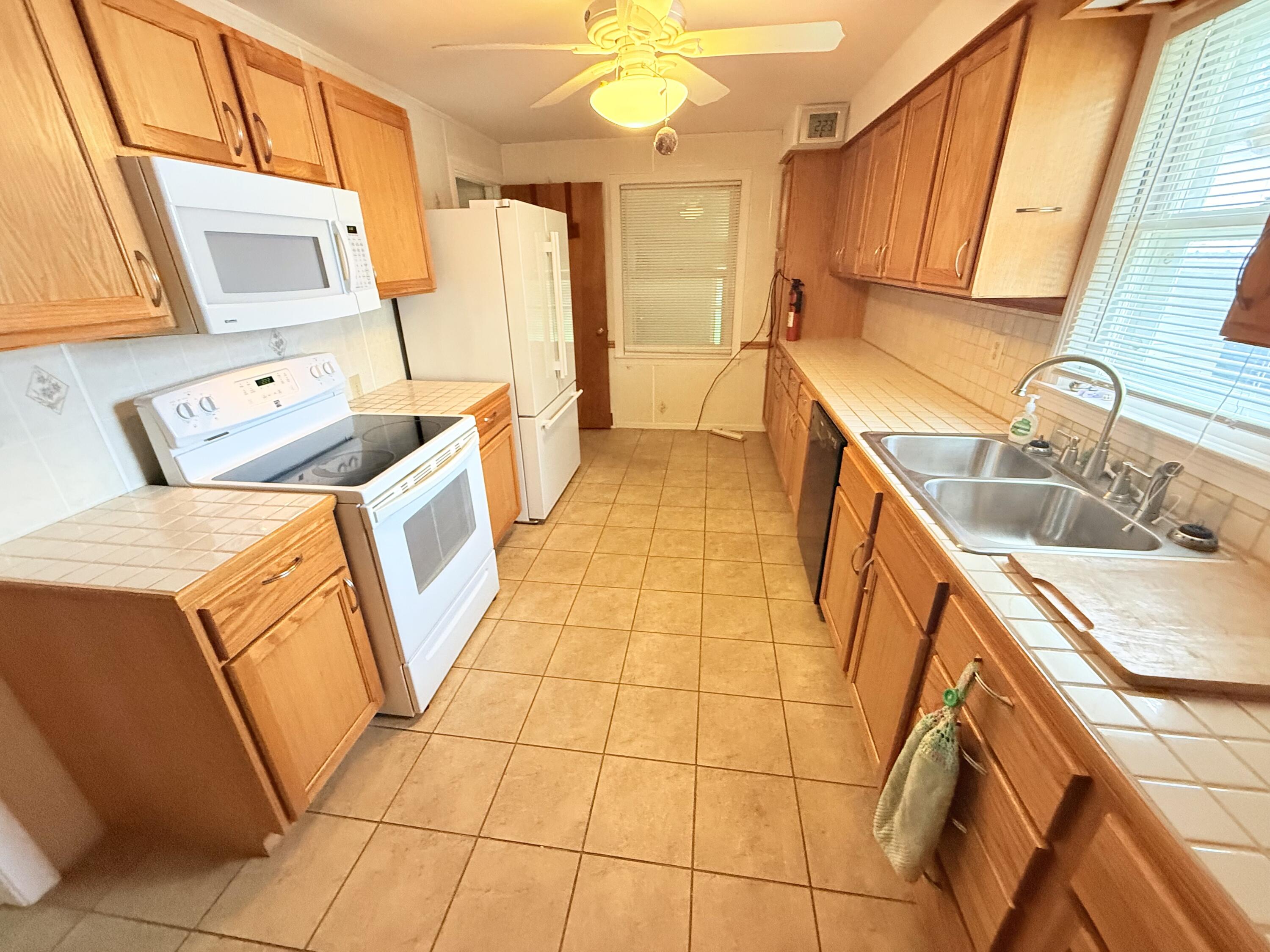829 Dwillard Drive Kalamazoo MI 49048