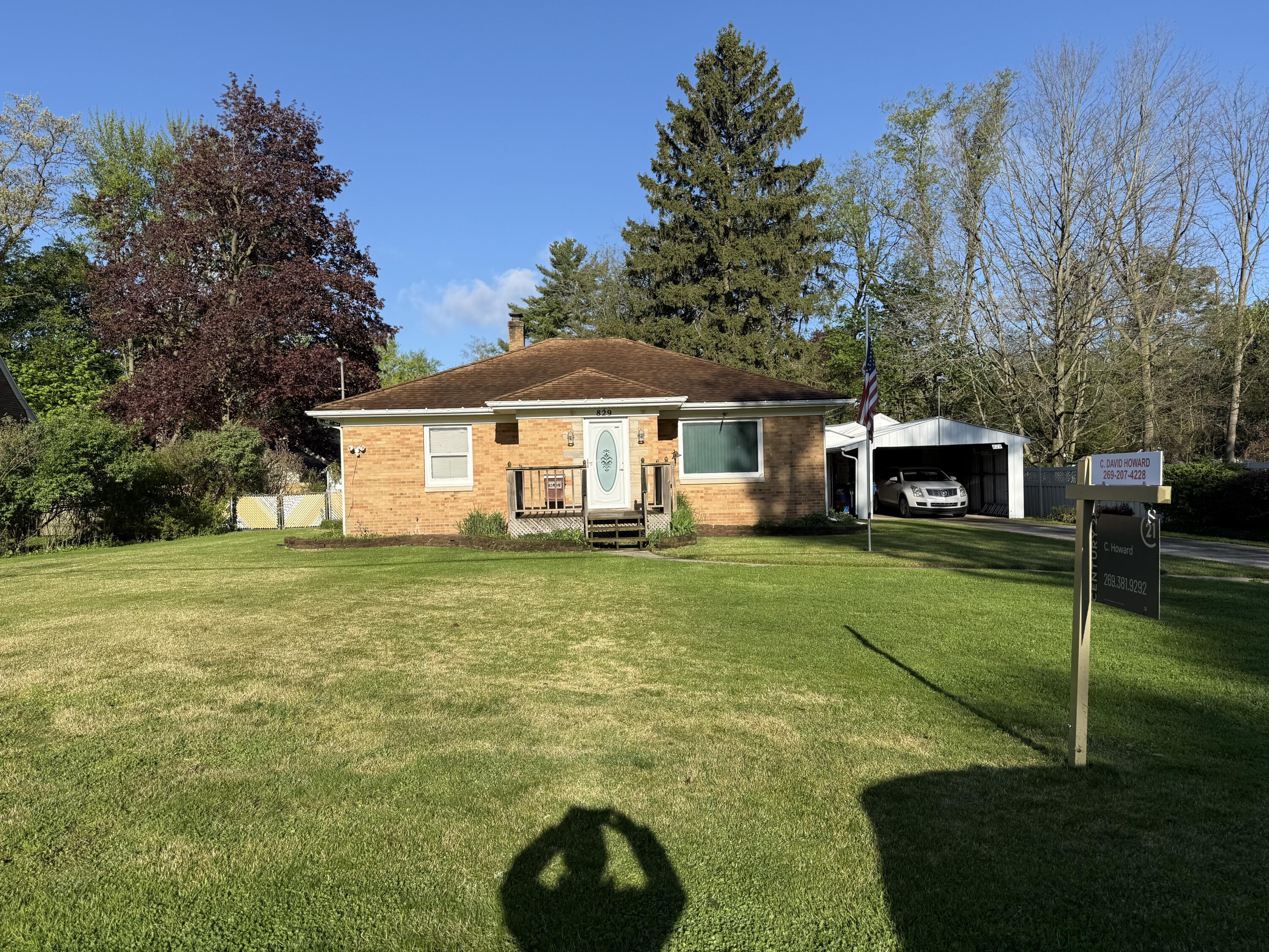 829 Dwillard Drive Kalamazoo MI 49048