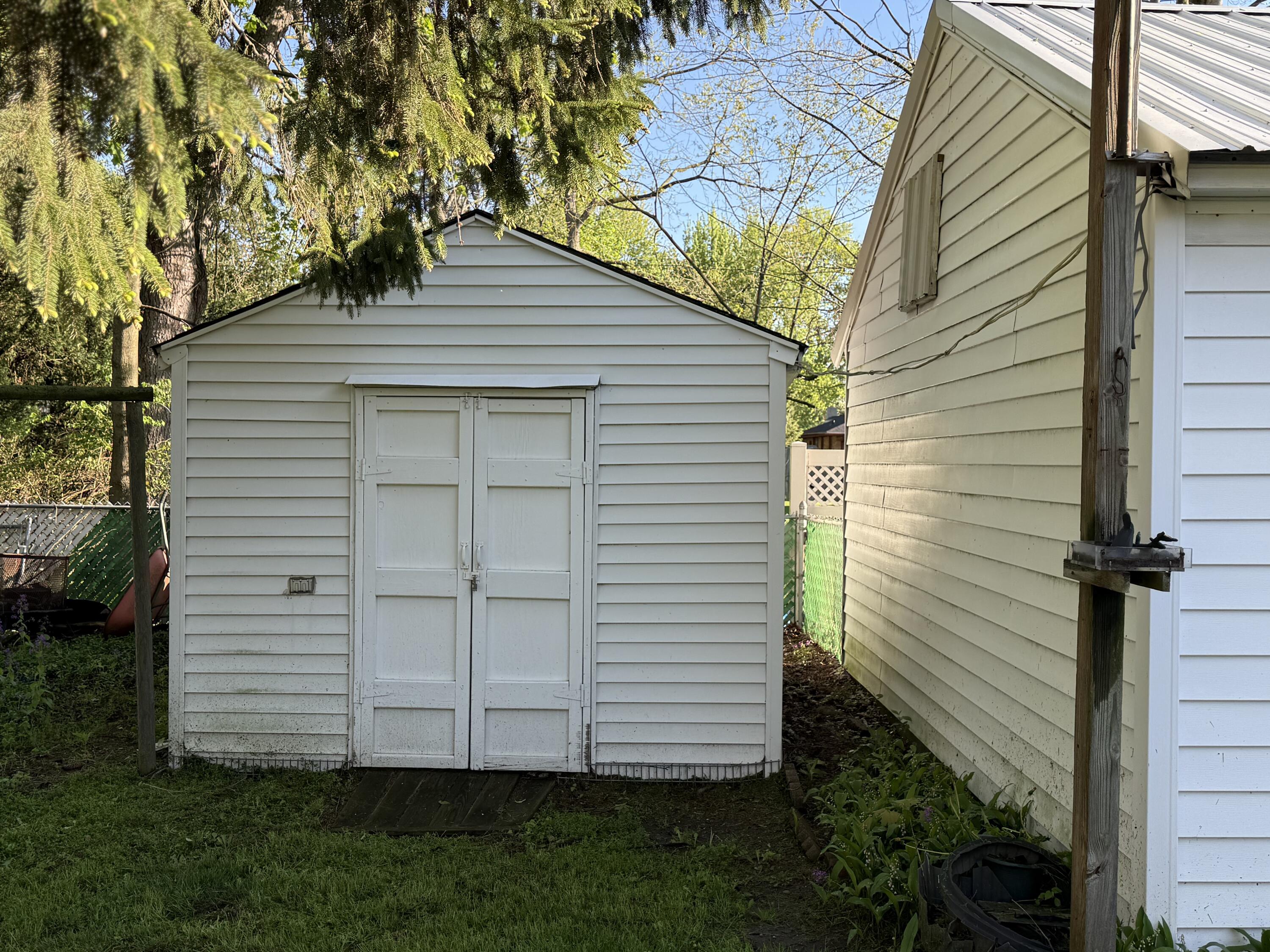 829 Dwillard Drive Kalamazoo MI 49048