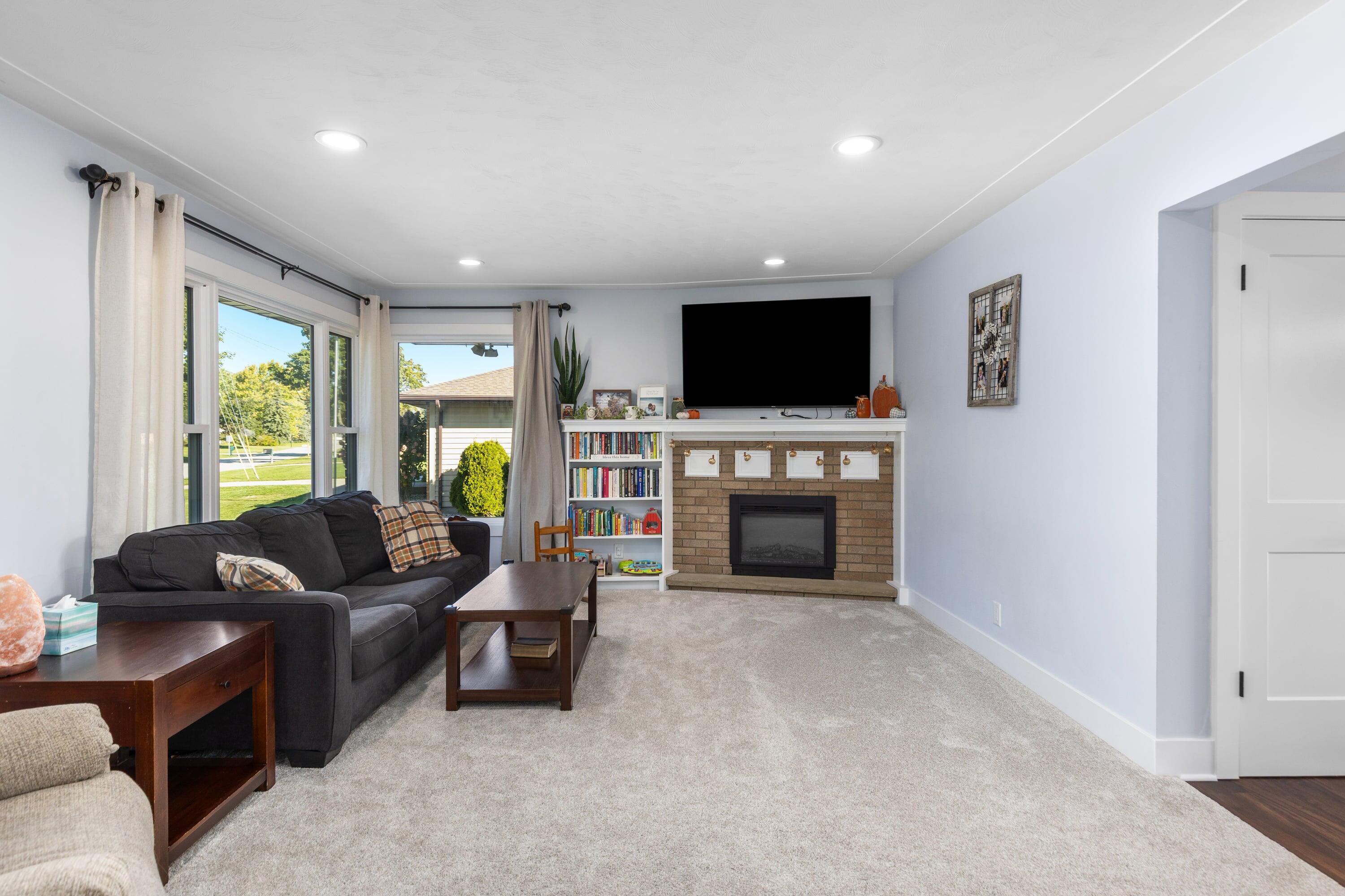 6900 Quincy Drive SW Grand Rapids MI 49548