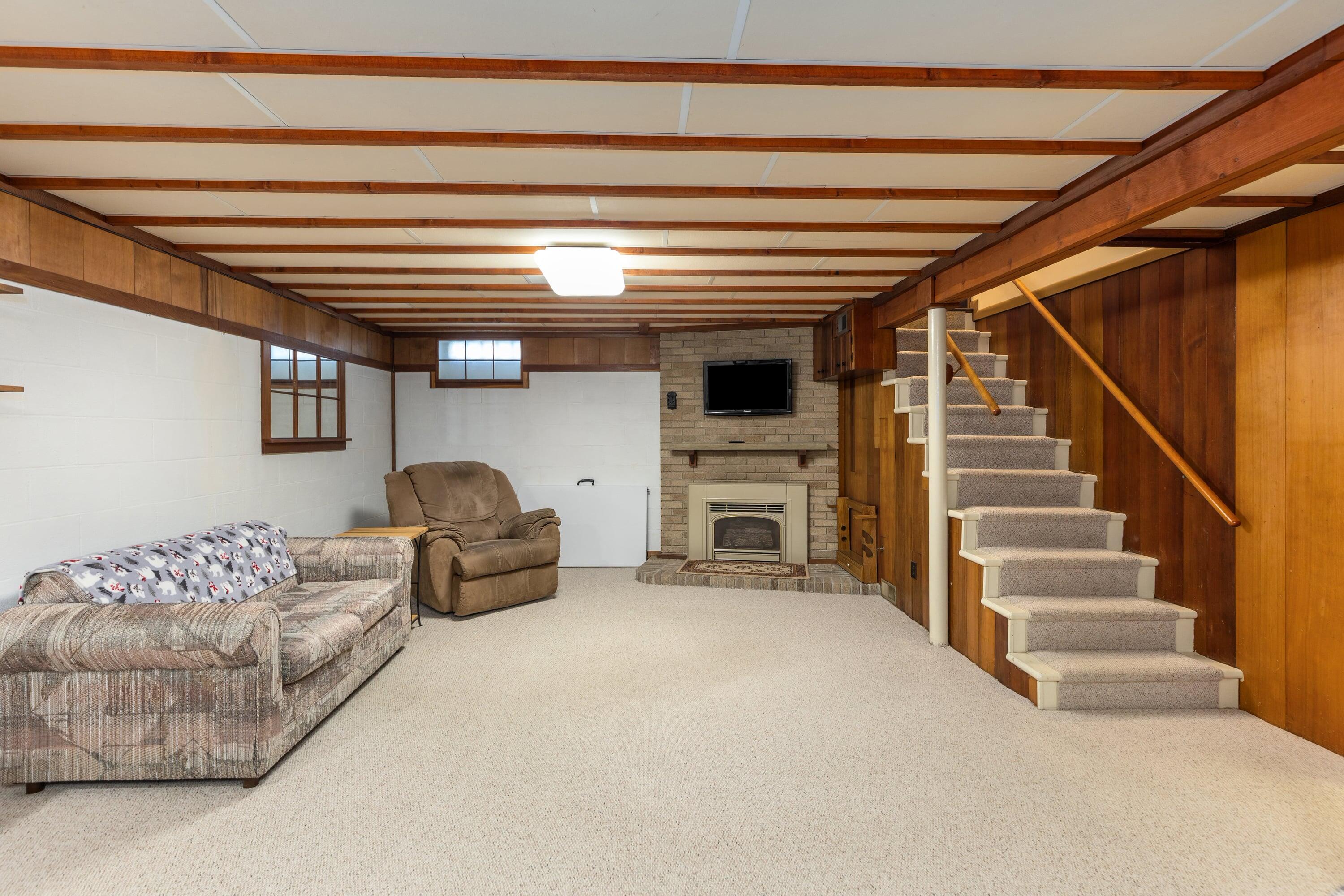 6900 Quincy Drive SW Grand Rapids MI 49548