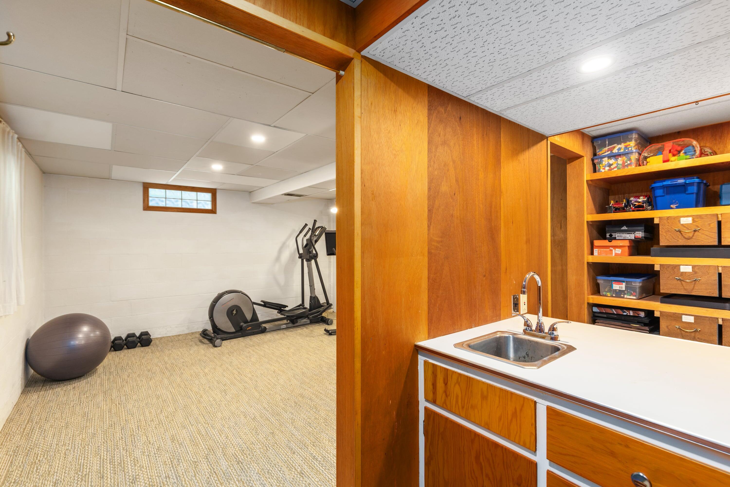 6900 Quincy Drive SW Grand Rapids MI 49548