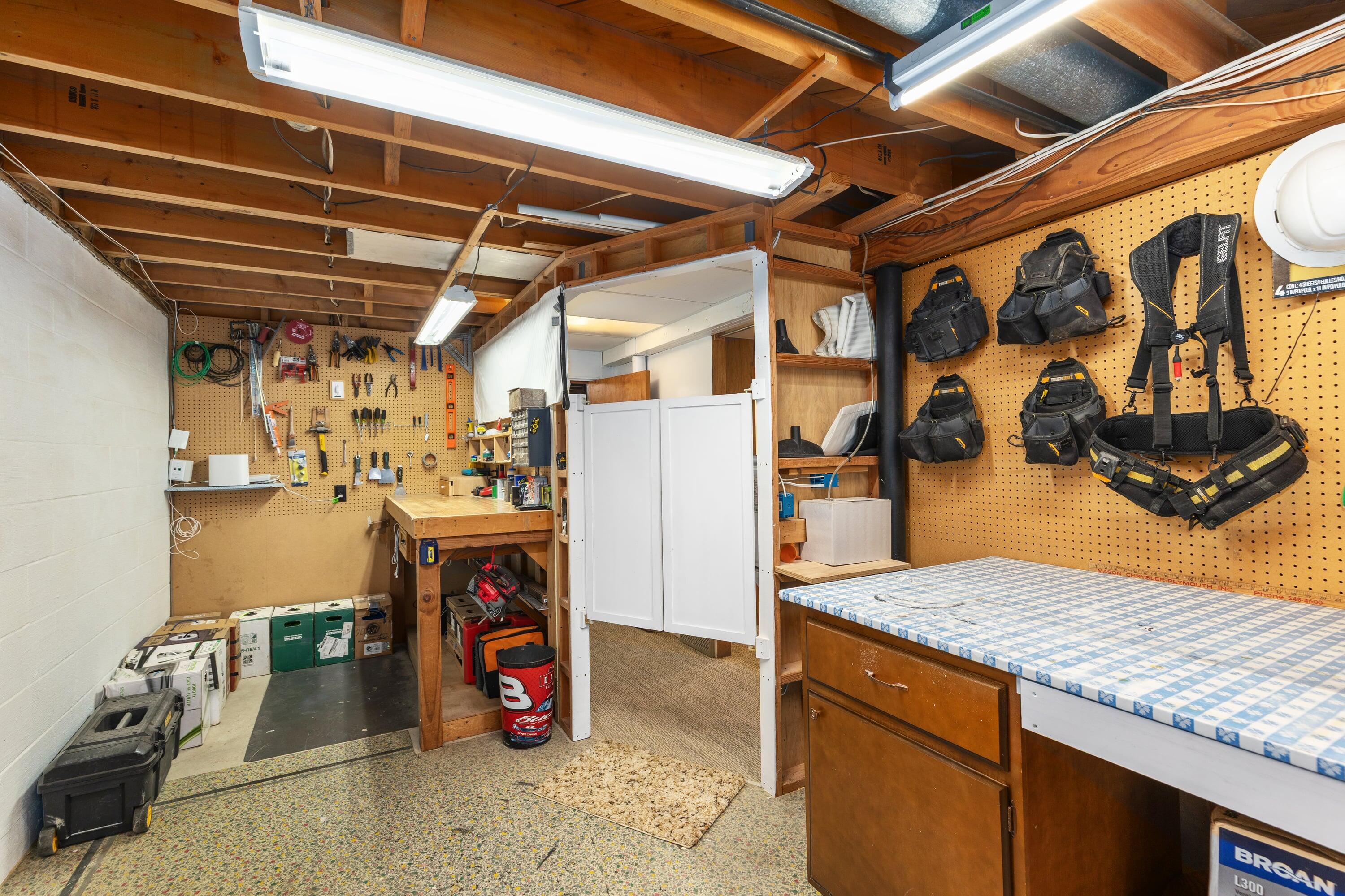 6900 Quincy Drive SW Grand Rapids MI 49548