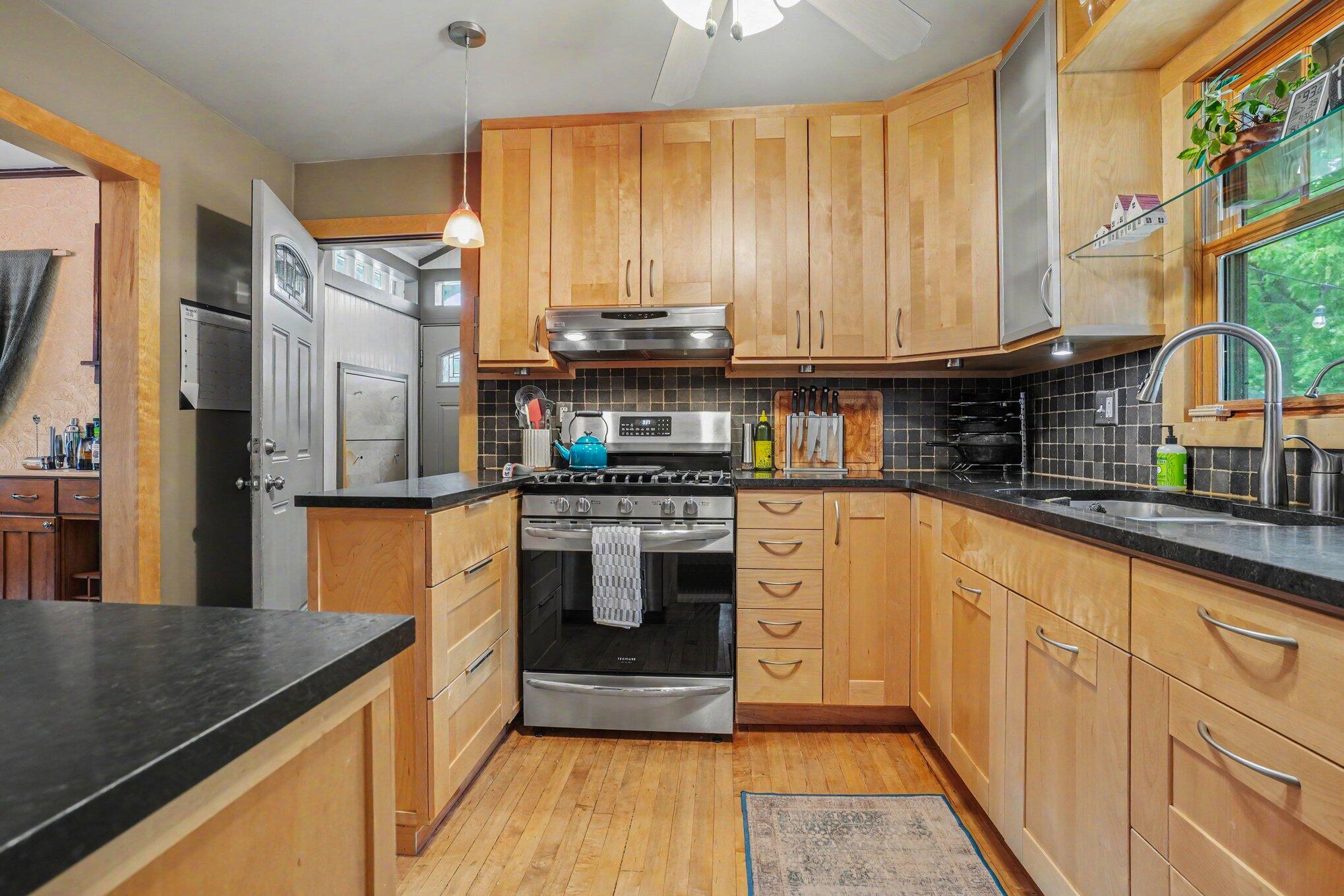 806 Southworth Terrace Kalamazoo MI 49048