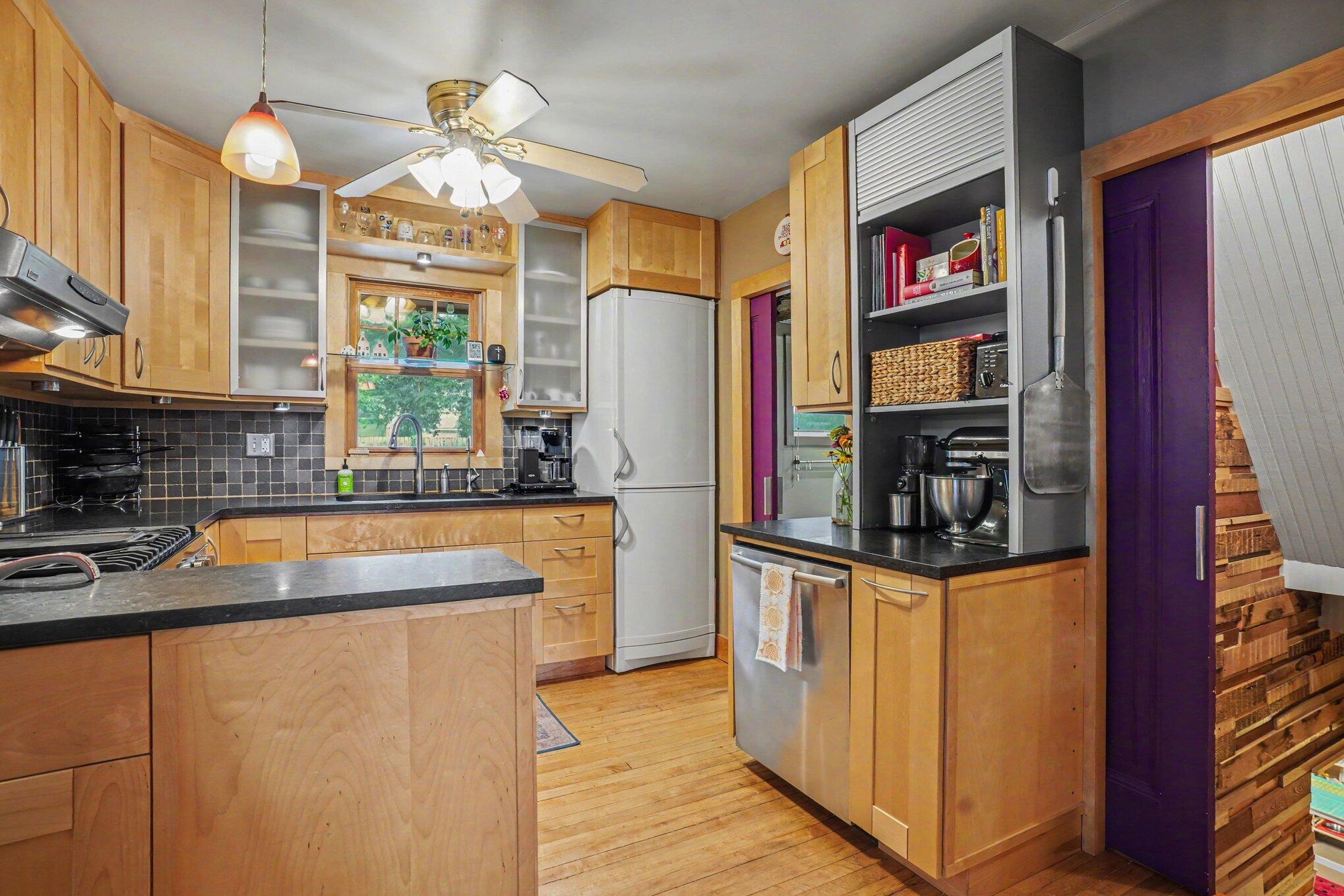806 Southworth Terrace Kalamazoo MI 49048