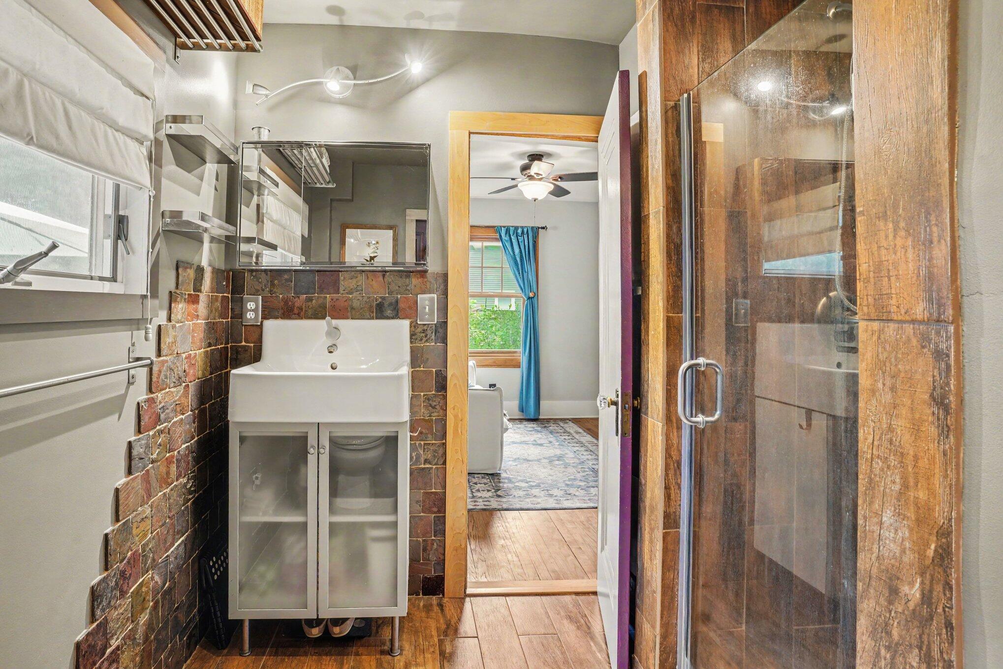 806 Southworth Terrace Kalamazoo MI 49048