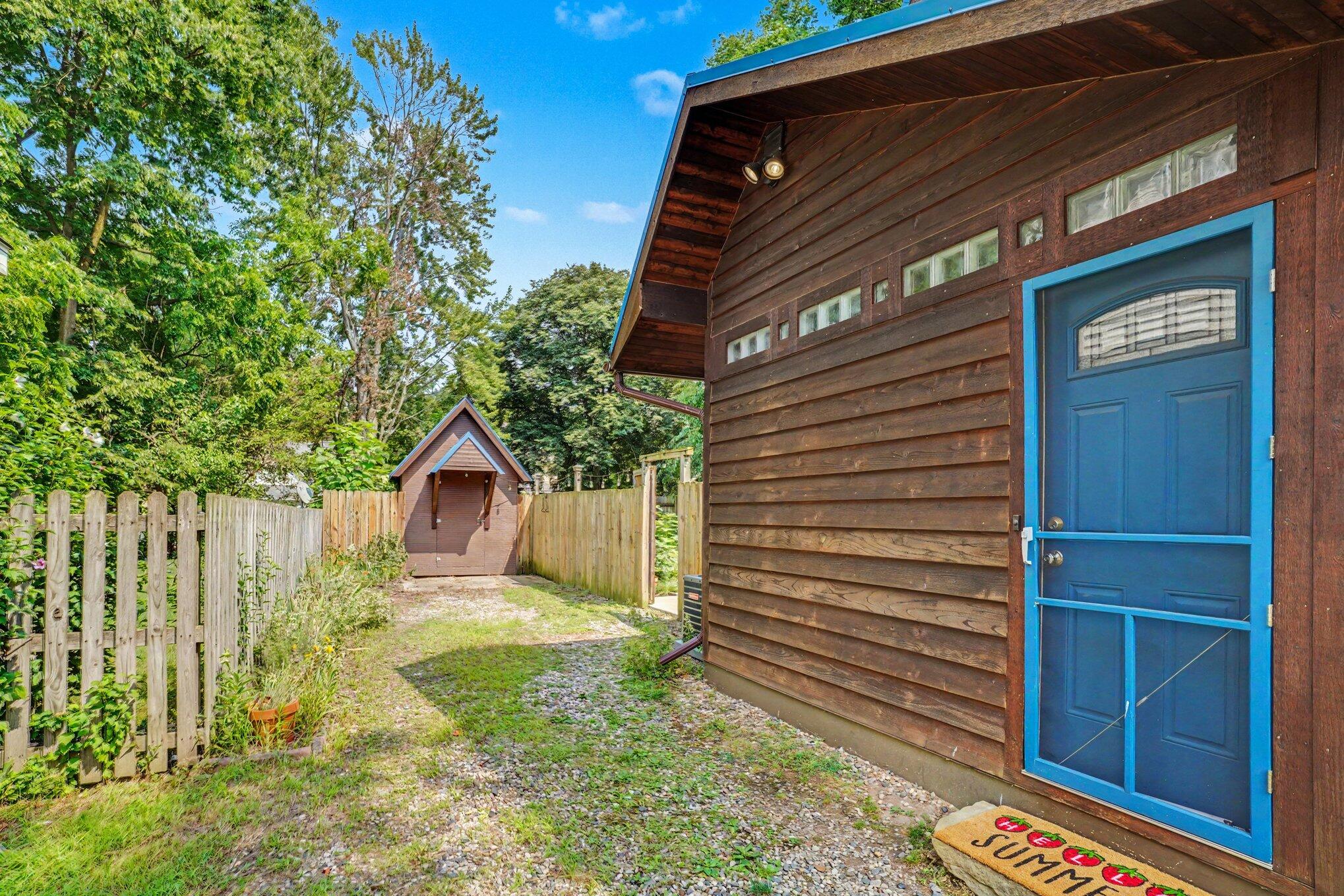 806 Southworth Terrace Kalamazoo MI 49048