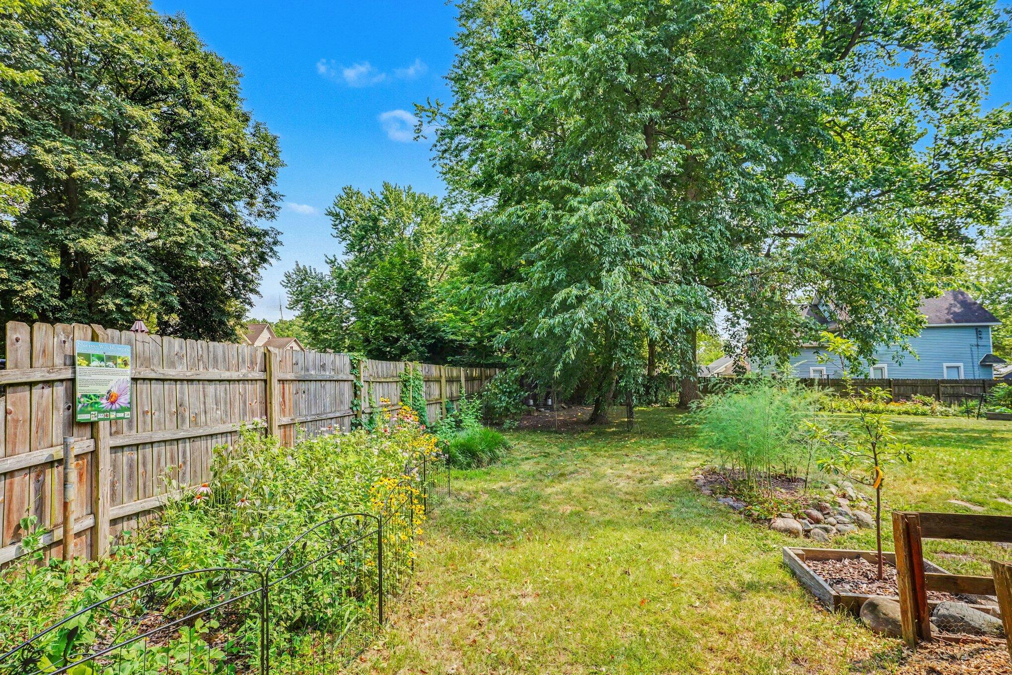 806 Southworth Terrace Kalamazoo MI 49048
