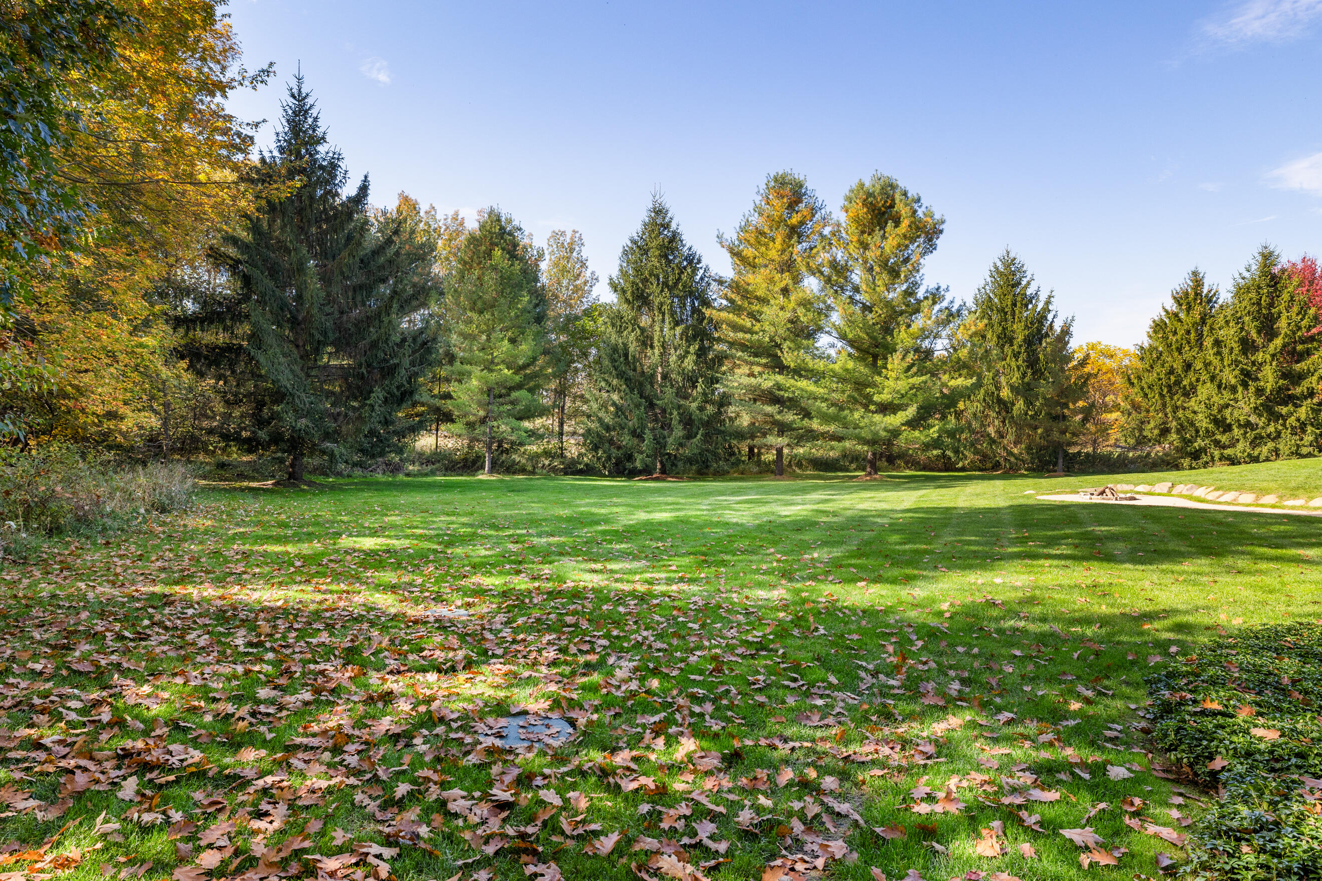 6430 Old Darby Trail NE Ada MI 49301
