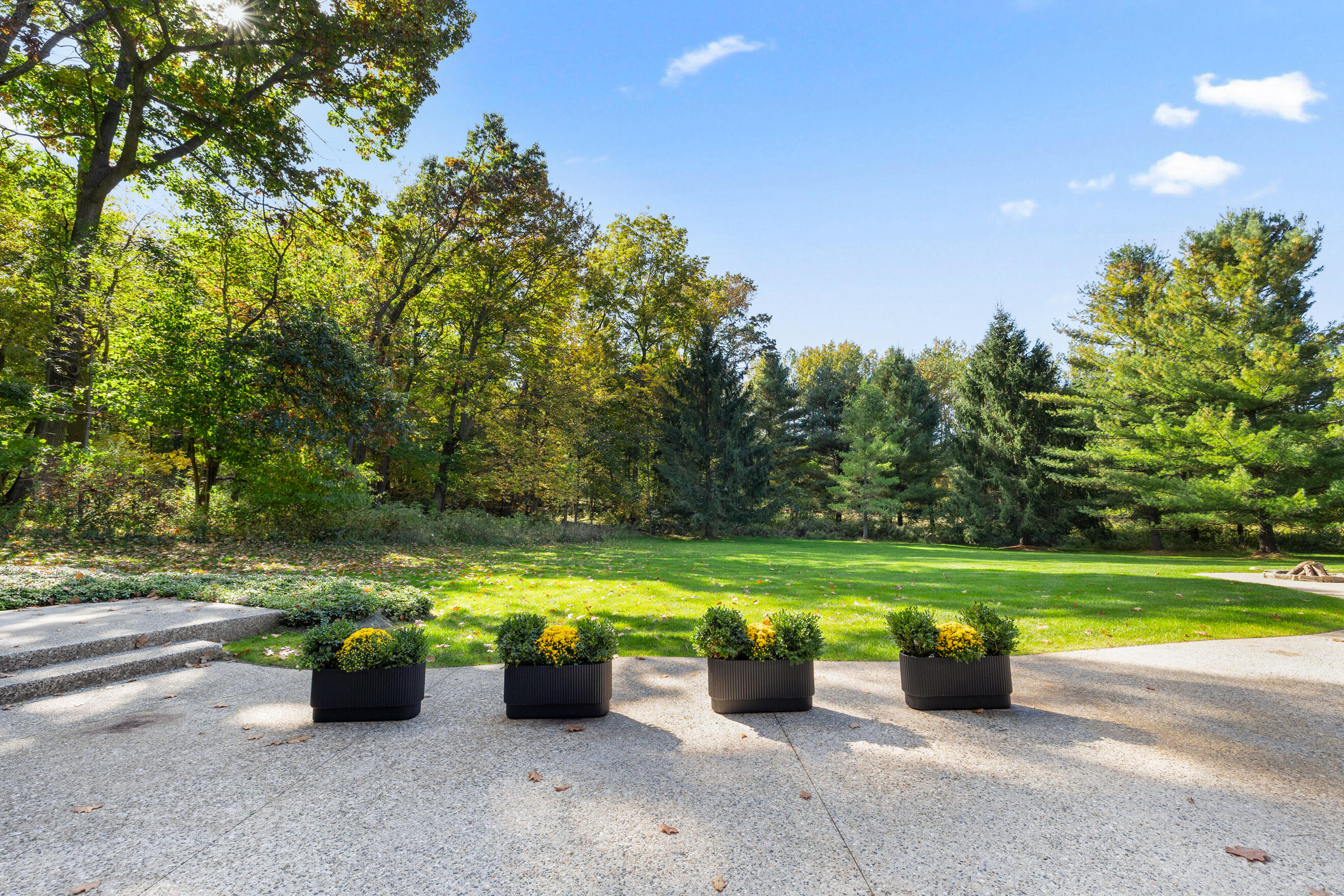 6430 Old Darby Trail NE Ada MI 49301