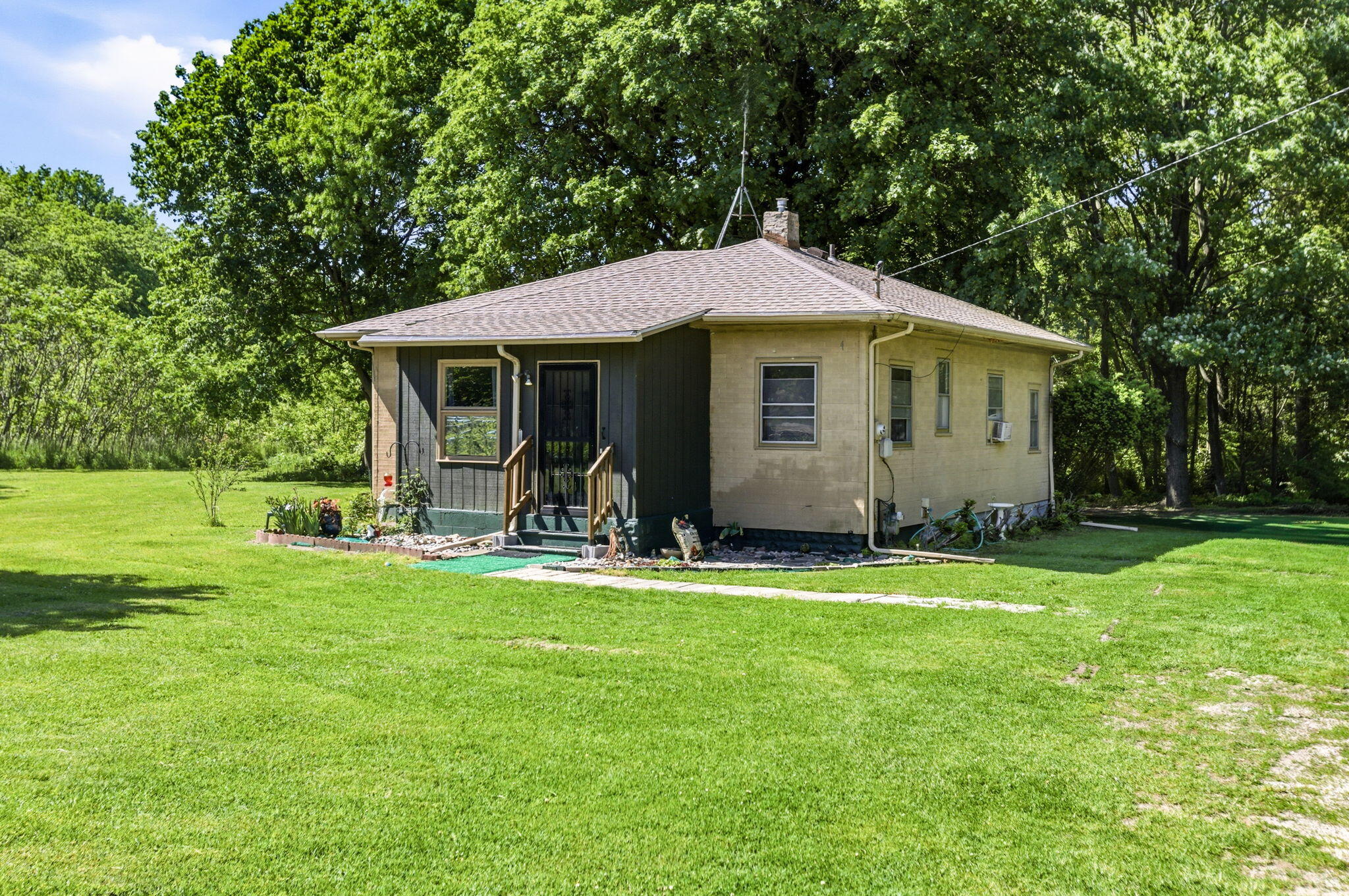 1356 Pipestone Road Benton Harbor MI 49022