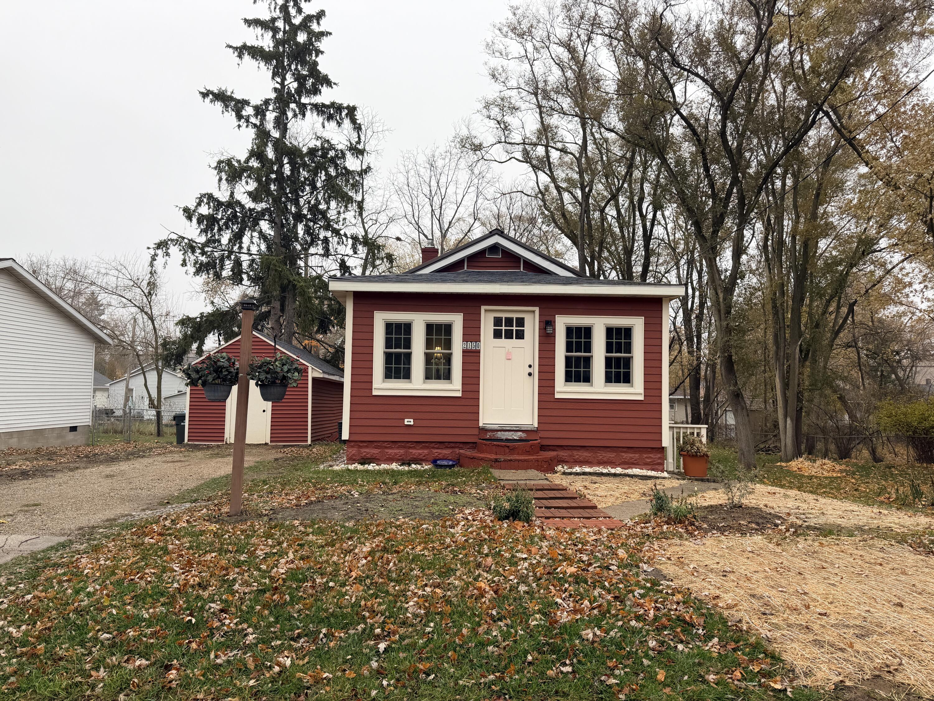 2150 Kinsey Street Muskegon MI 49441