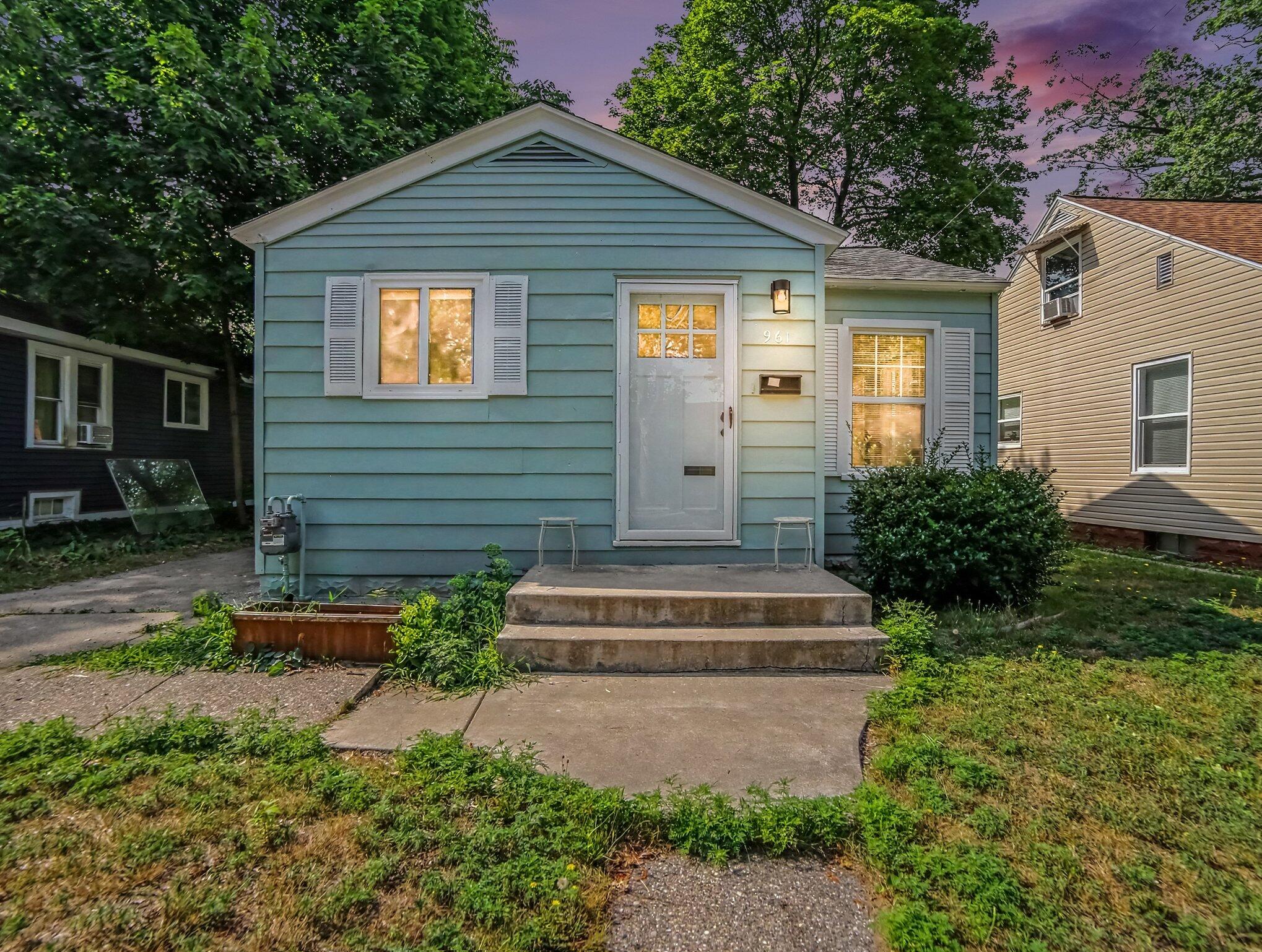 961 Ada Avenue Muskegon MI 49442