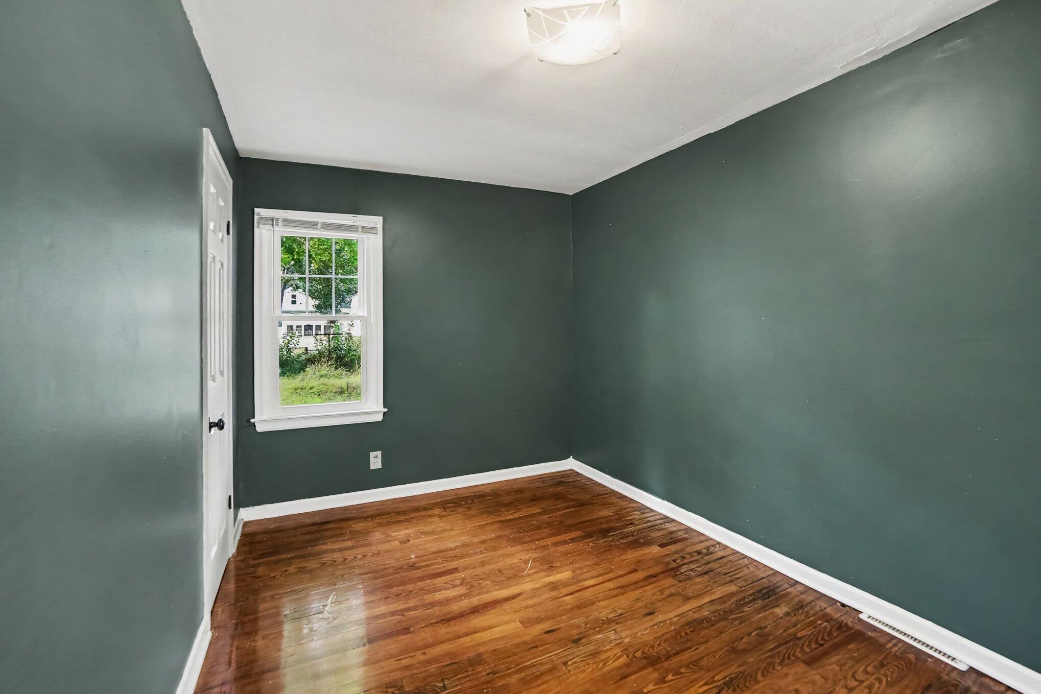 961 Ada Avenue Muskegon MI 49442