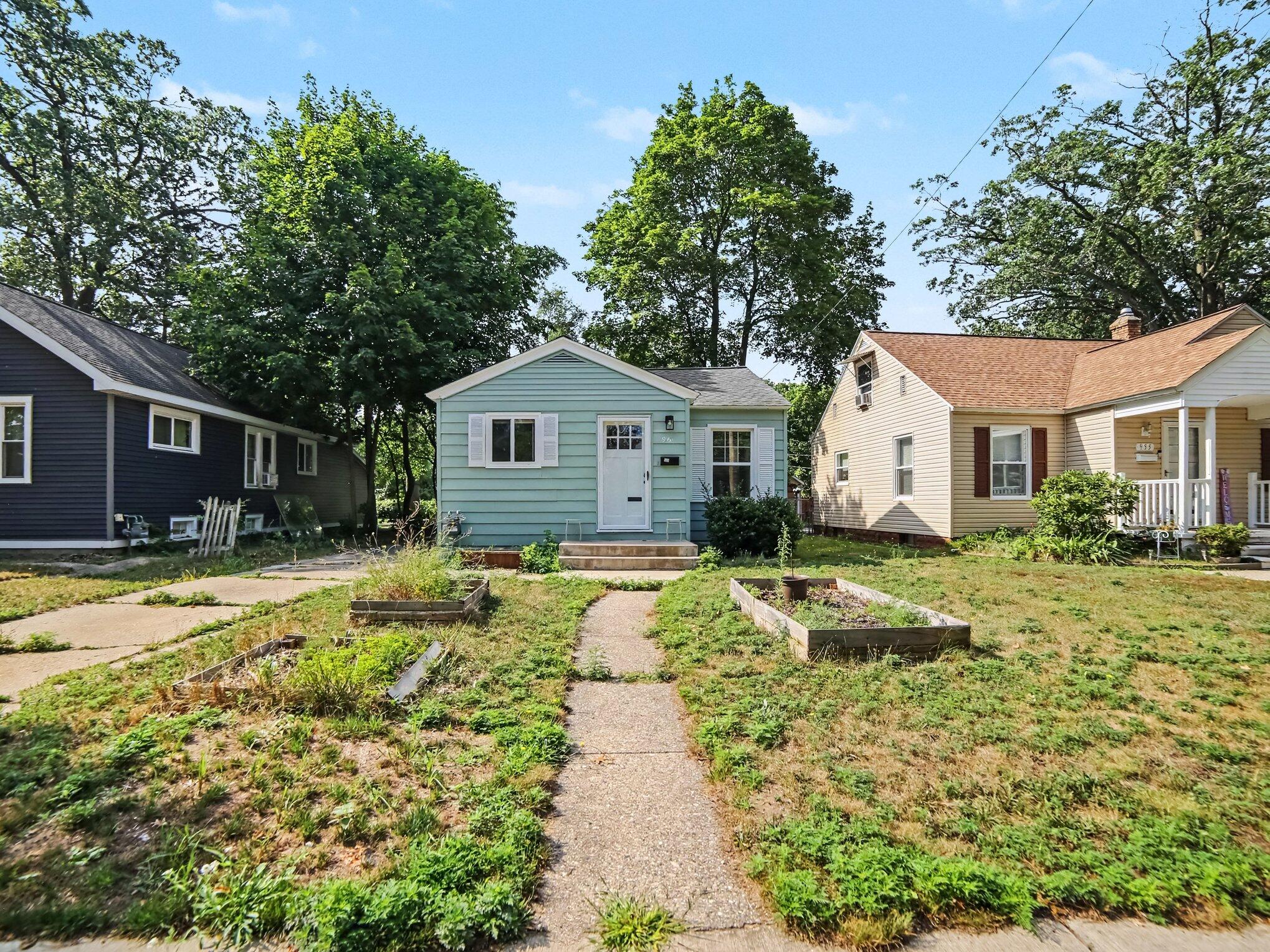 961 Ada Avenue Muskegon MI 49442