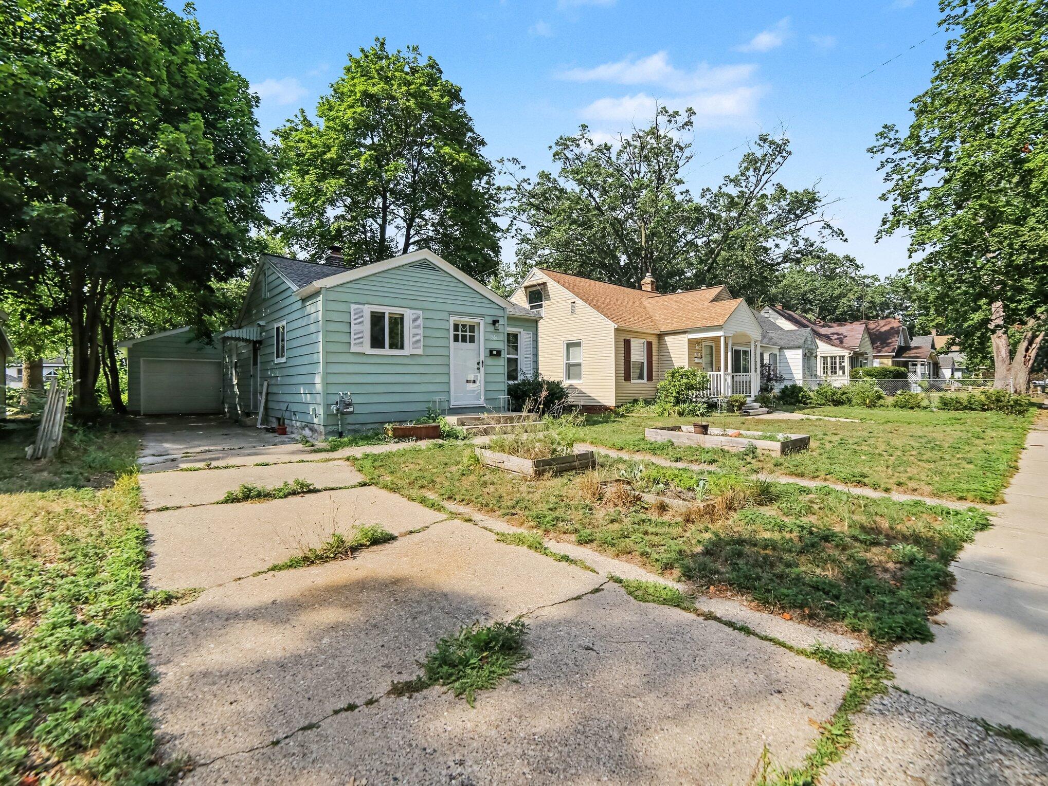 961 Ada Avenue Muskegon MI 49442