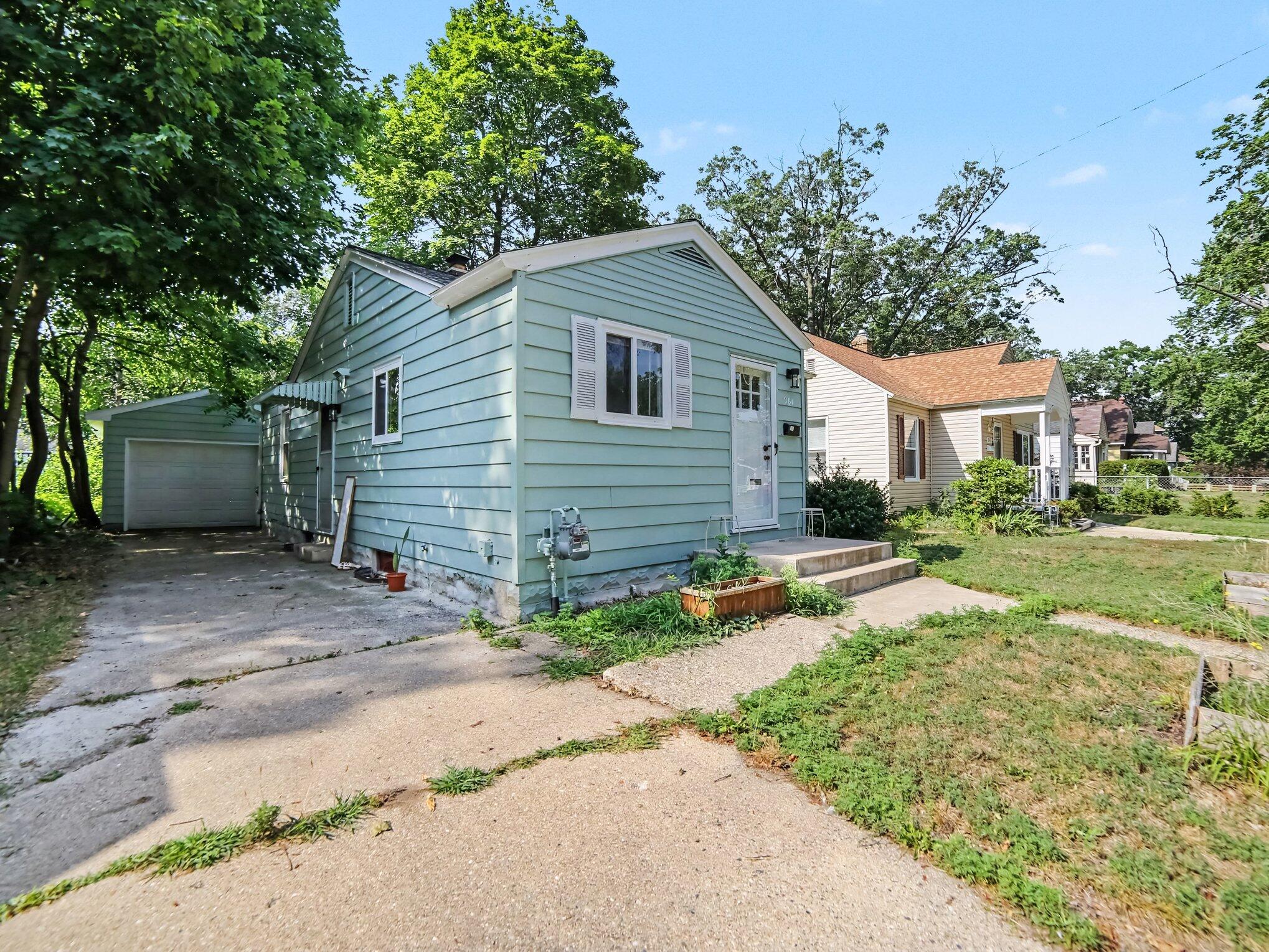 961 Ada Avenue Muskegon MI 49442