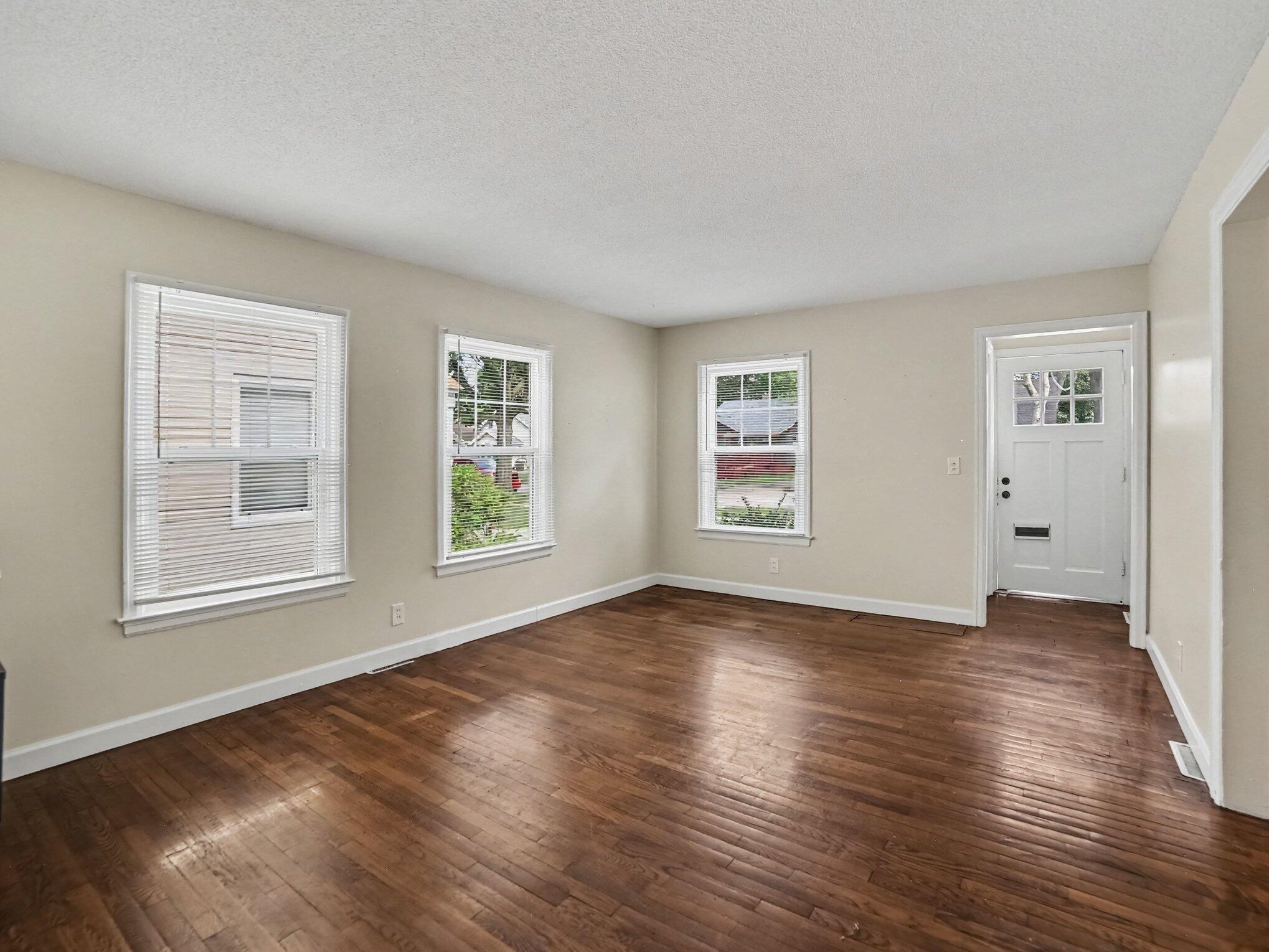 961 Ada Avenue Muskegon MI 49442