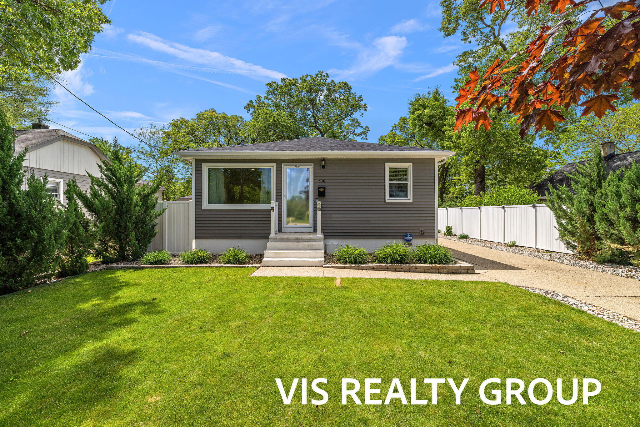 1508 Cedar Street NE Grand Rapids MI 49503